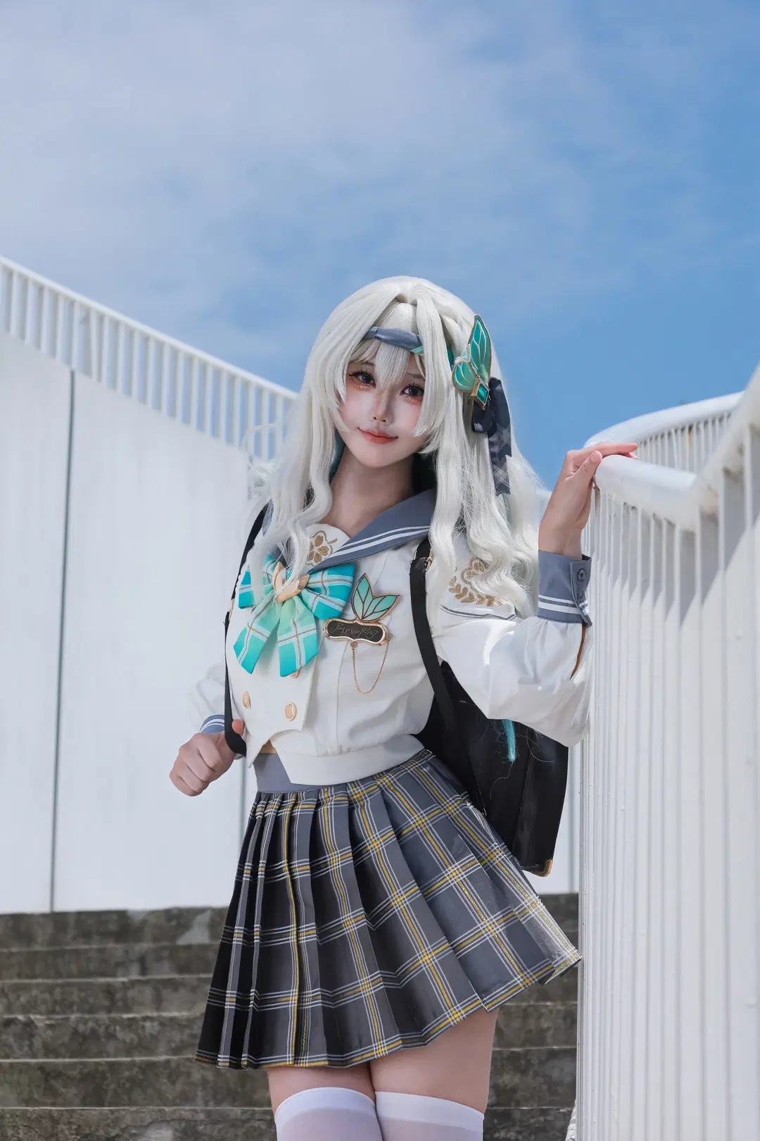 【ホタル コスプレ】崩壊：スターレイル 春の便り、青空の下の白ストッキングJK少女 - 奈雅ya - 2枚目