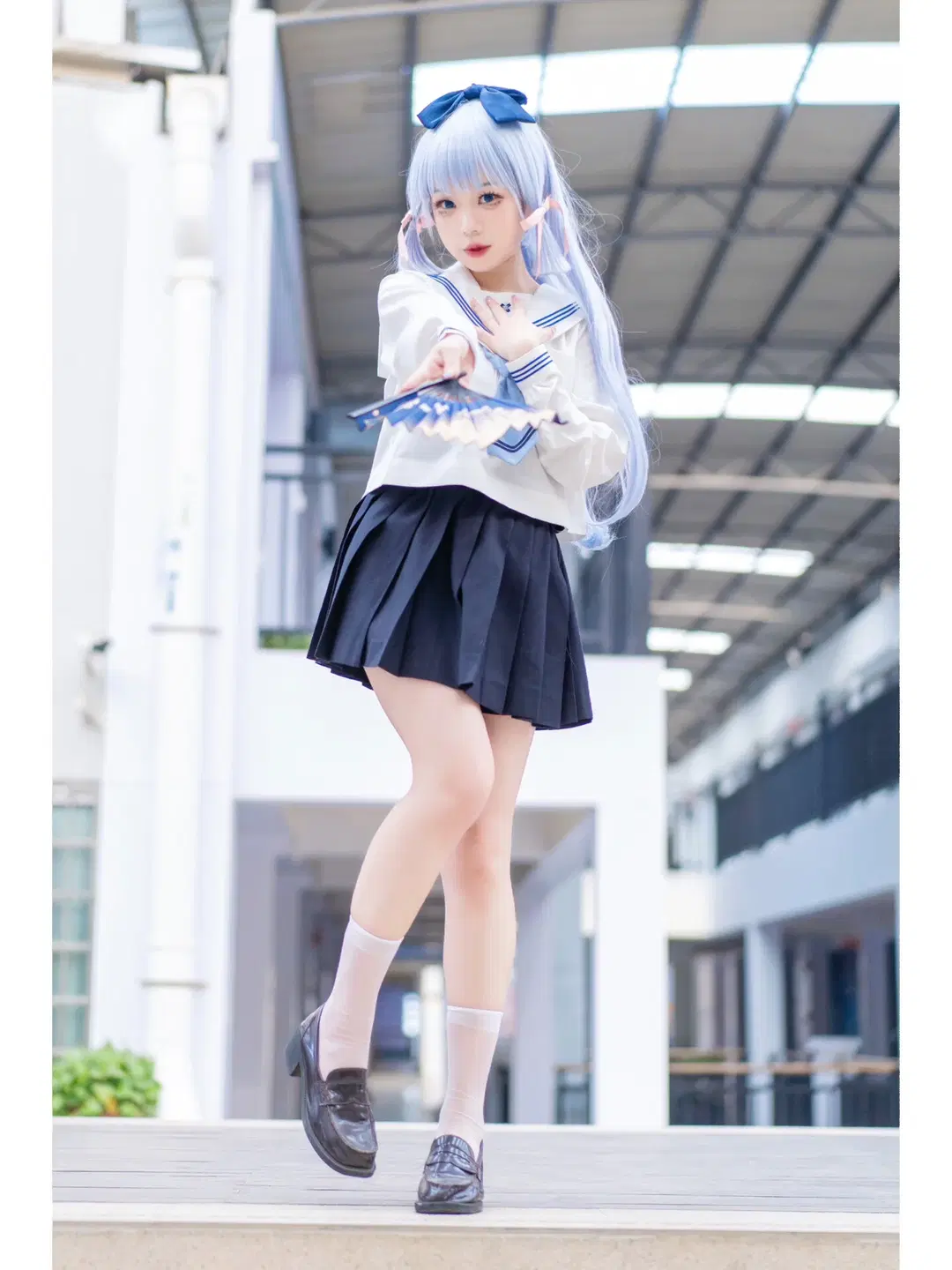 神裡綾華cos，原神大小姐的現代制服日常