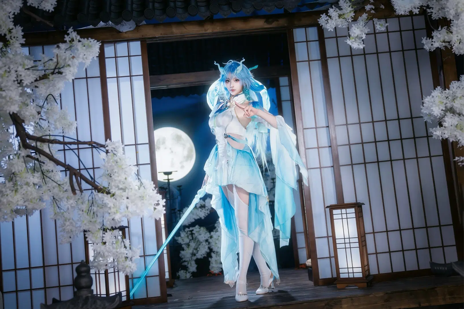 [Qingxiao cosplay] Wuthering Waves Xianxia Aesthetic: Poised with Sword, Aloof Charm Maxed Out by Kirito君 - Image 4
