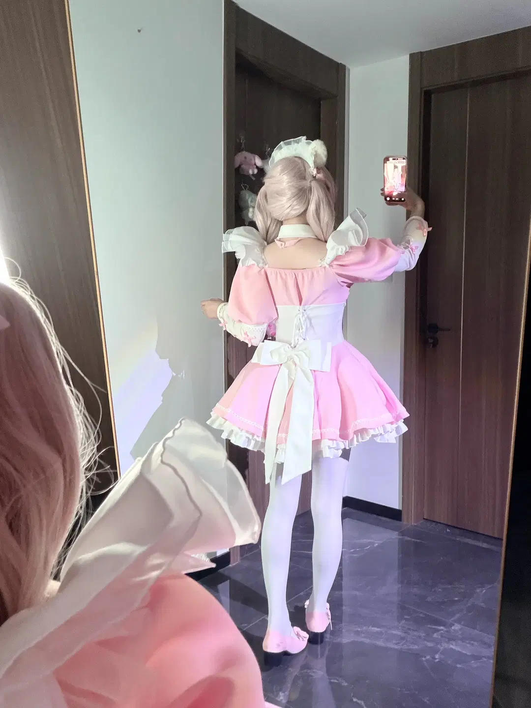 Pink and White Western Dress with White Stockings: This Vintage Moe Classic Is Pure Sweetness by 是橘子啊i - Image 2