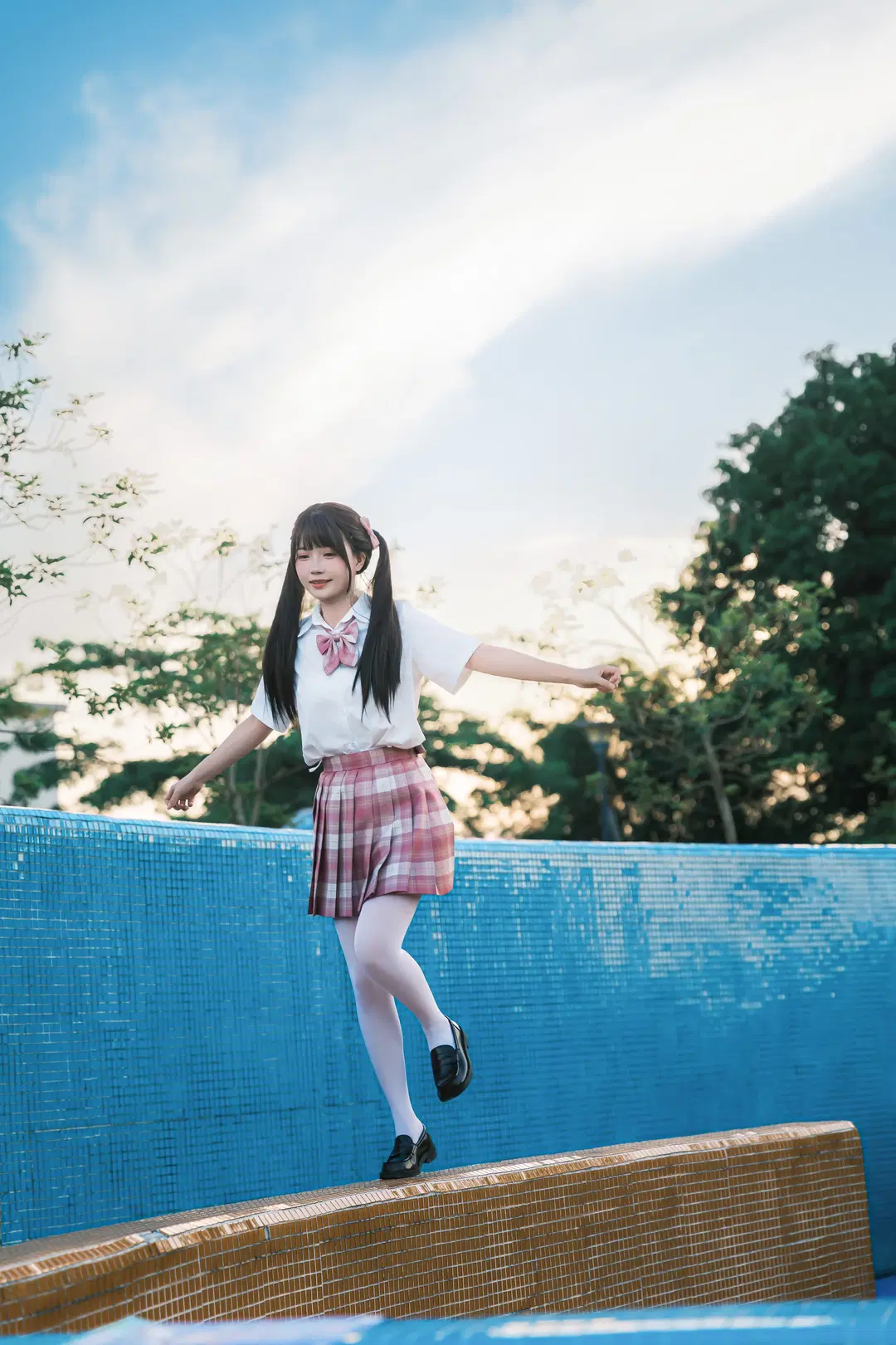 遊樂園裡的JK制服雙馬尾元氣少女 - Vera露露儿__ - 第6張