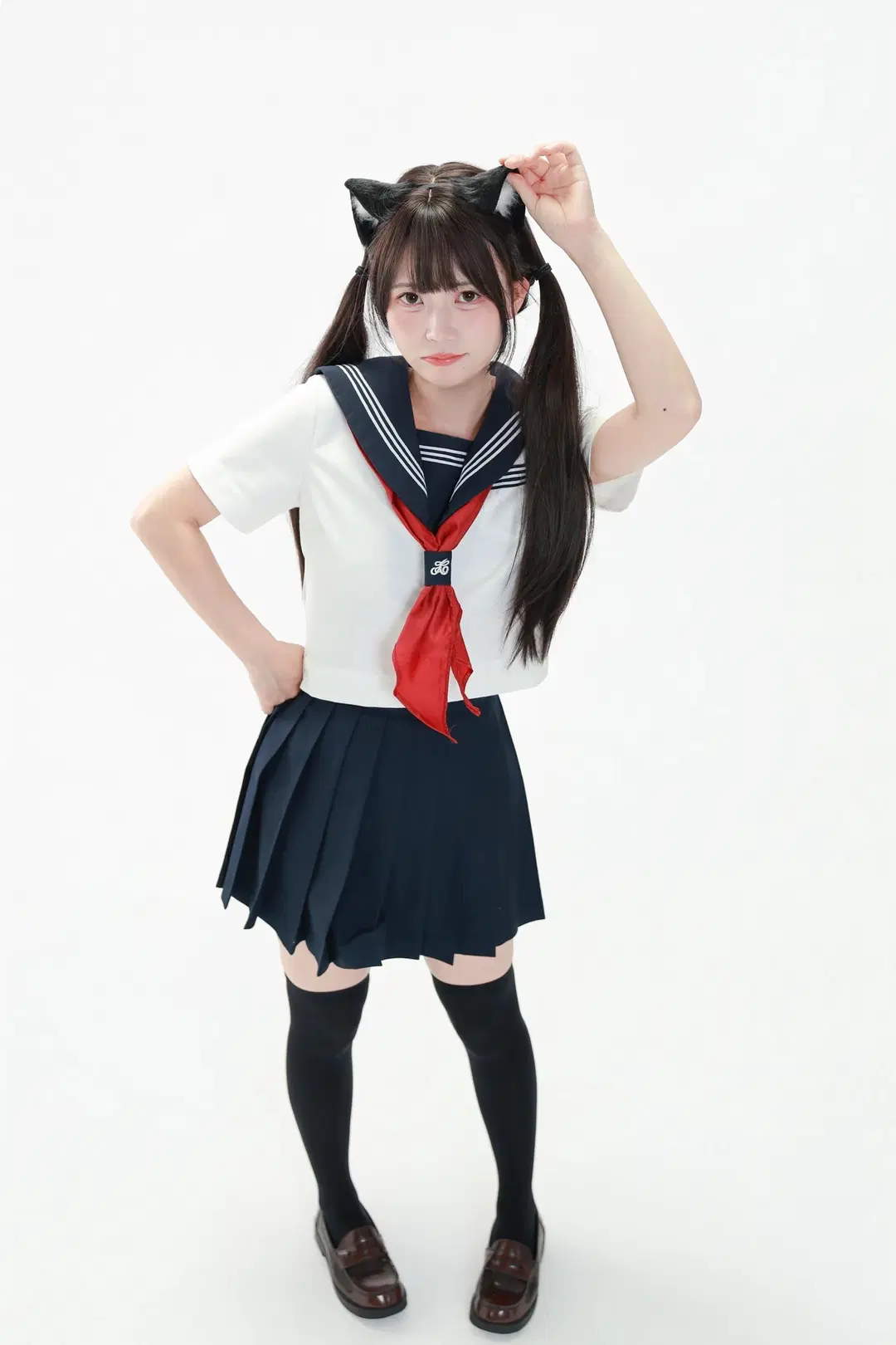 水手服双马尾的元气站姿参考 - Vera露露儿__ - 第4张