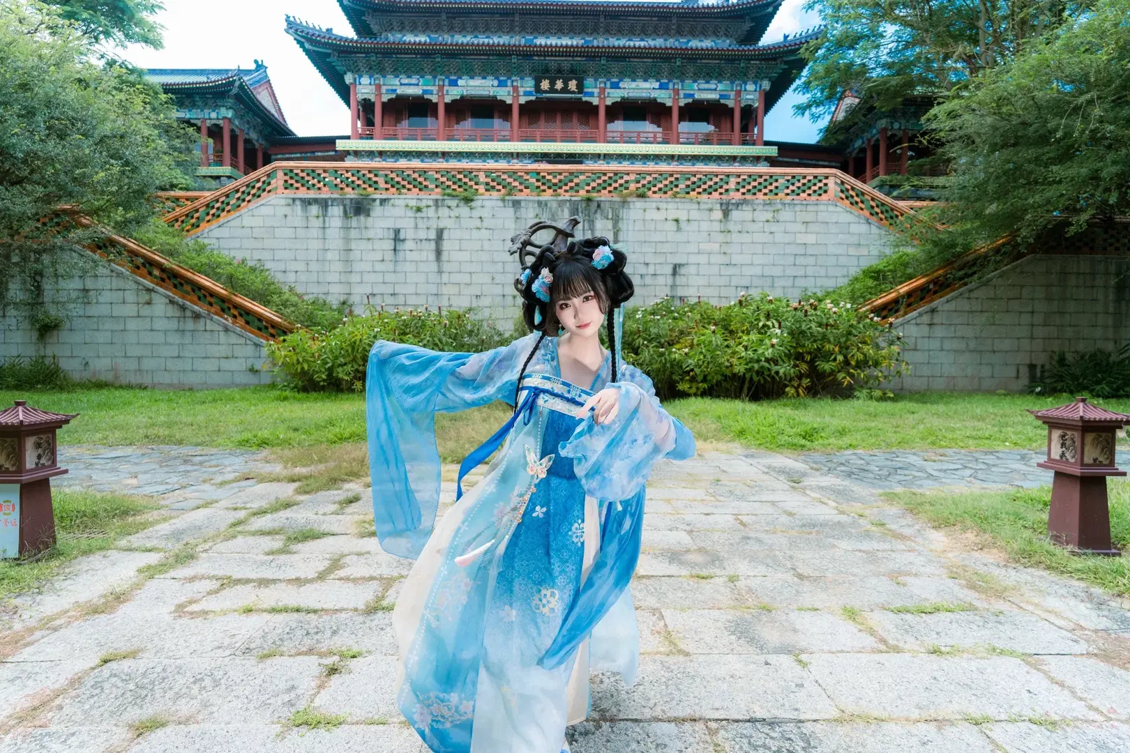 青白の漢服写真 古建築の回廊に宿る透明感のある少女の魅力 - 灵音 - 6枚目