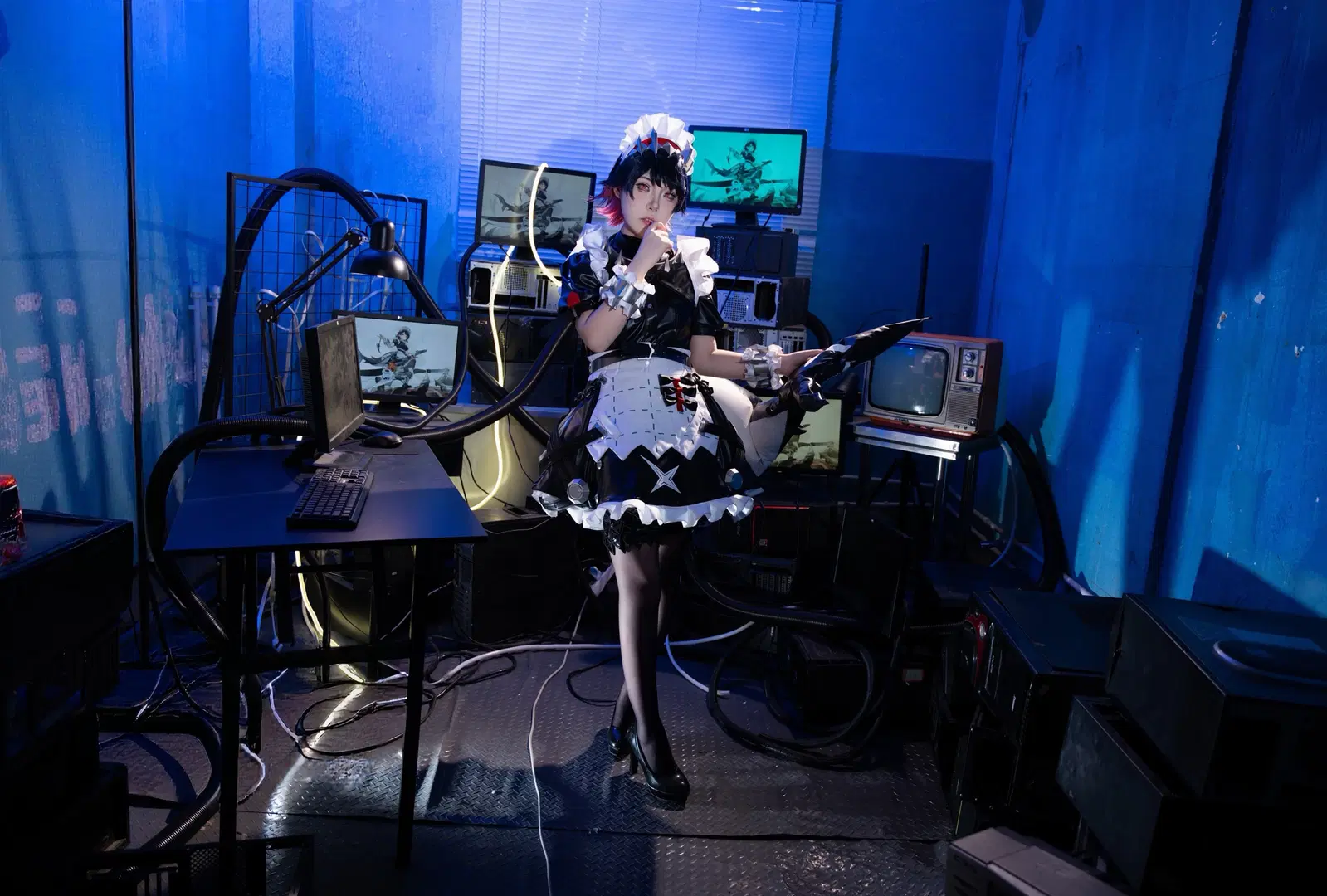 [Ellen Joe cosplay] The cold and glamorous Shark girl in a retro-tech studio by 拾月影棚 - Image 8