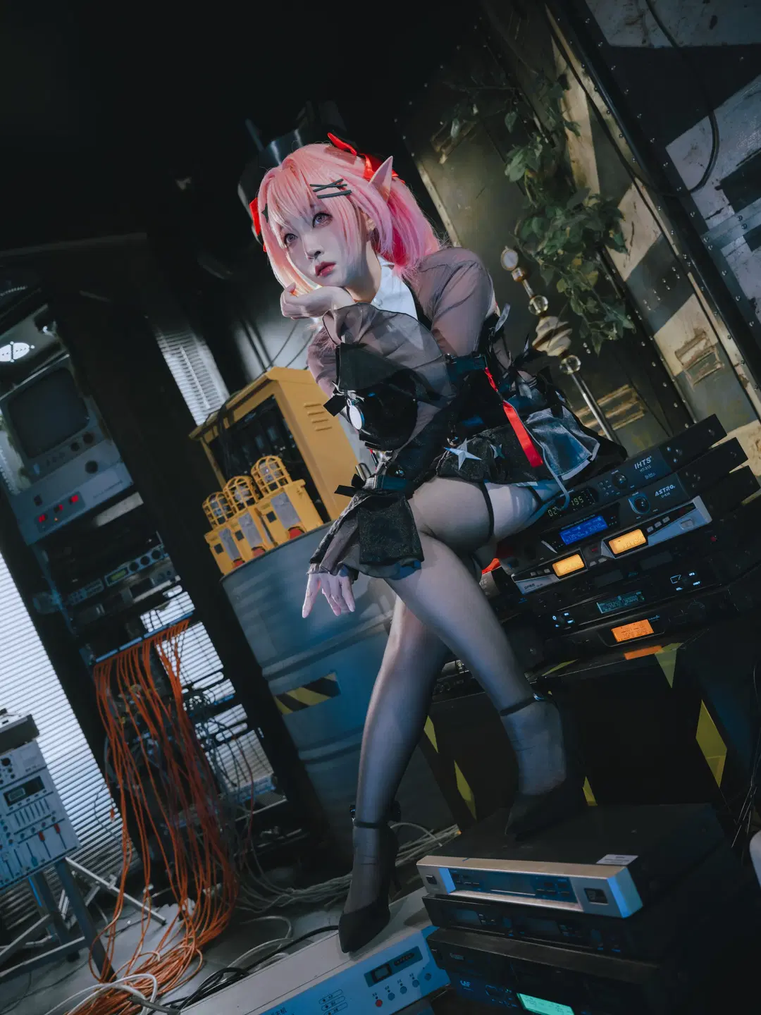【雷米埃尔cos】绝区零的赛博朋克机械少女 - 薇璦熙 迪 - 第4张