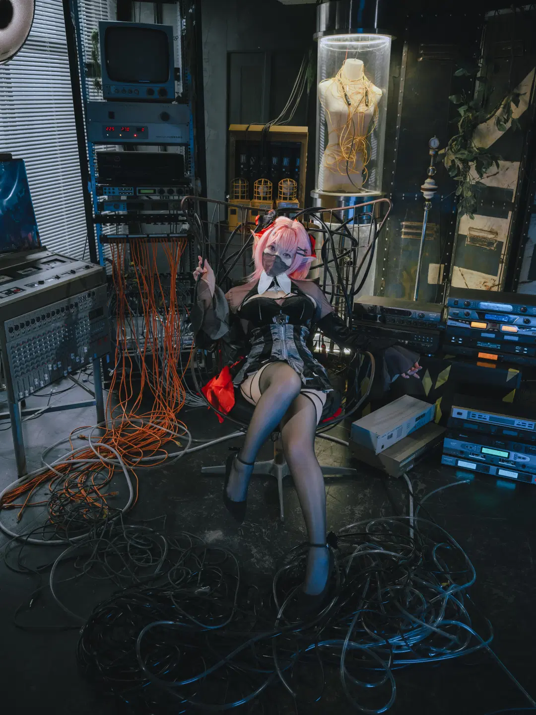 【雷米埃尔cos】绝区零的赛博朋克机械少女 - 薇璦熙 迪 - 第8张