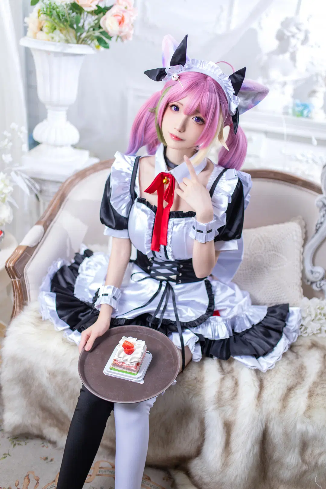 バースデーフォトでこの黒白のメイド服を着たよ、ツインテールに猫耳が最高にマッチしてる - 花見团子喵 - 2枚目