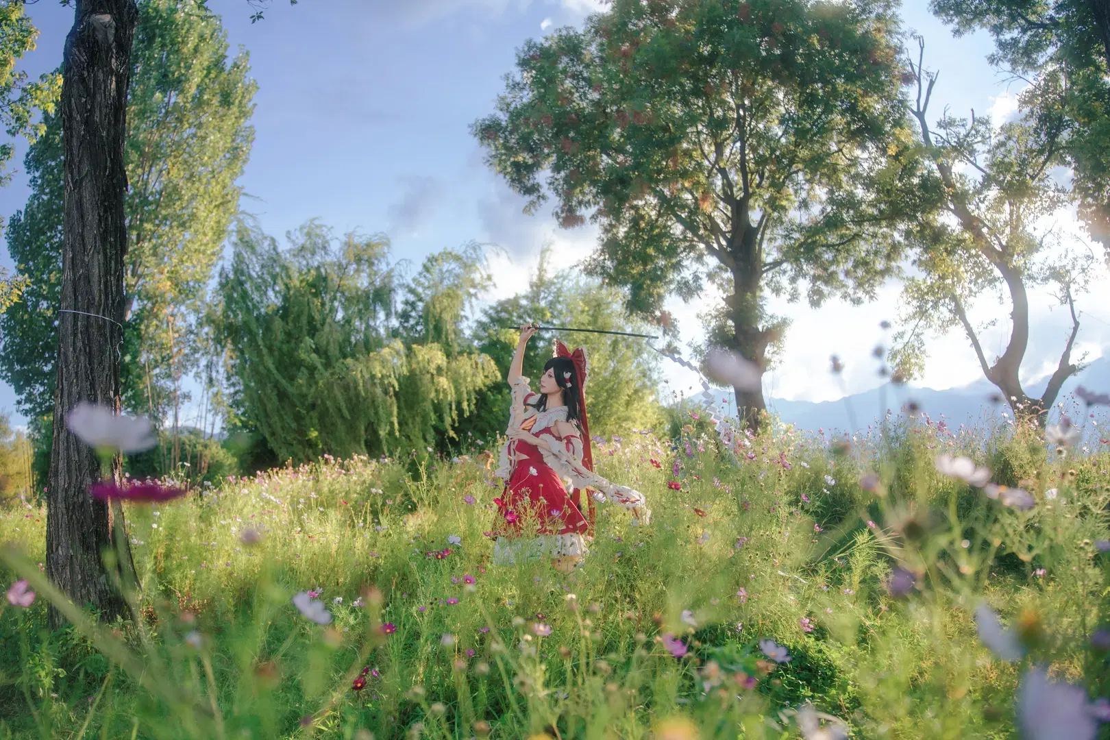 【博丽灵梦cos】在洱海的微风中，做一回乐园的美好巫女 - 終於Still - 第2张