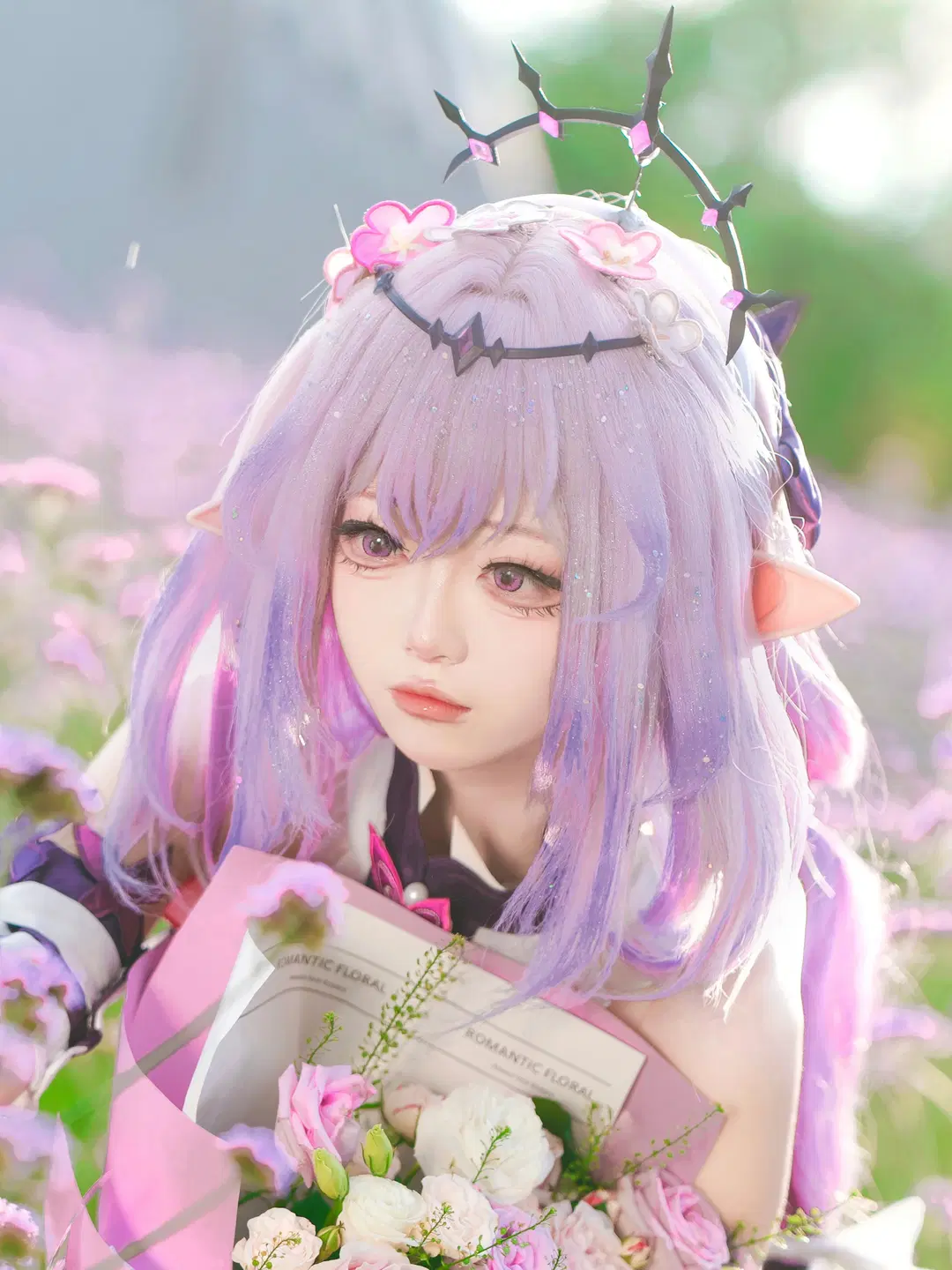 崩坏星穹铁道遐蝶cos，马鞭草花海中的绝美正片 - 小兔乱撞 - 第4张