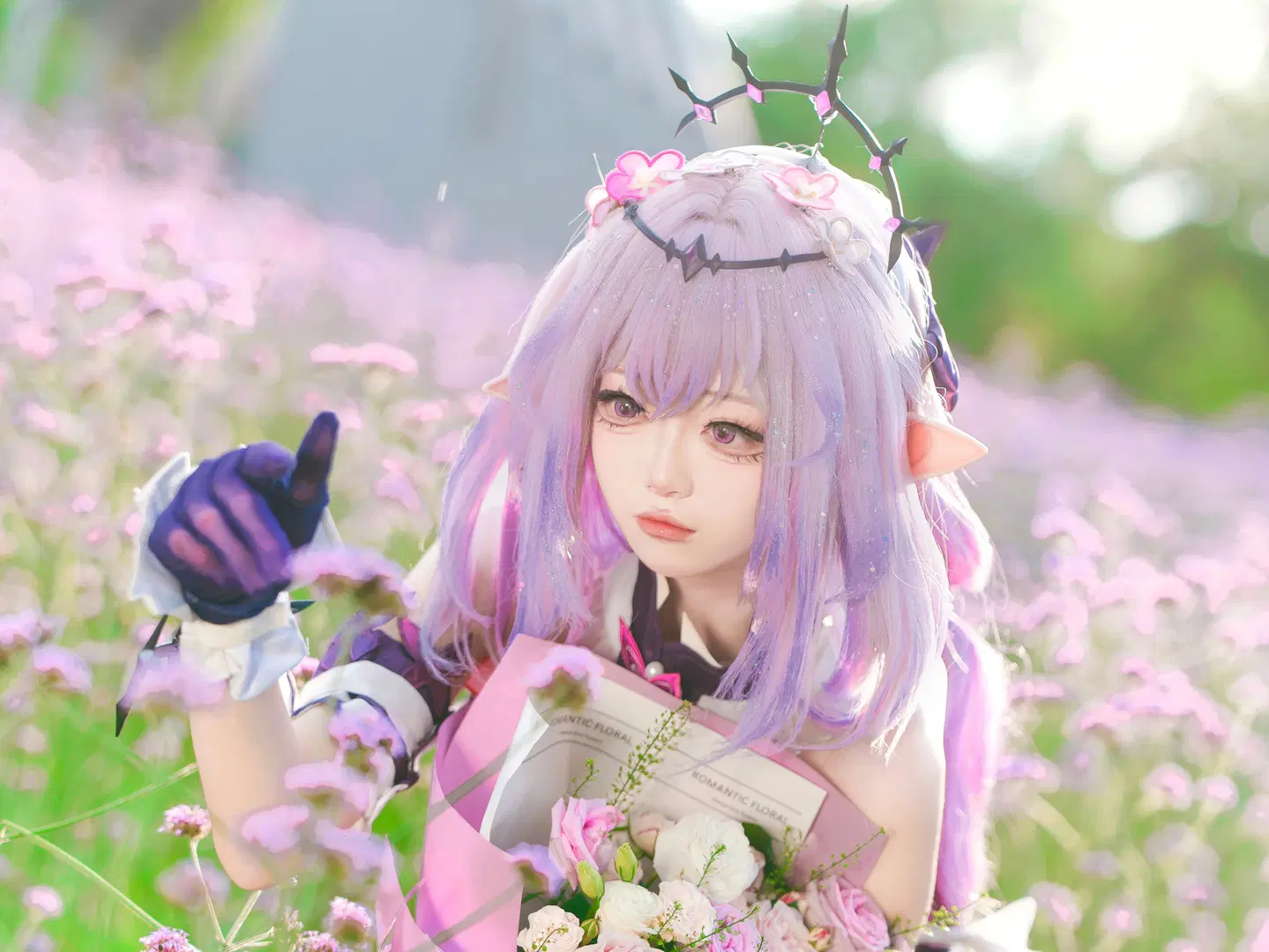崩坏星穹铁道遐蝶cos，马鞭草花海中的绝美正片 - 小兔乱撞 - 第6张