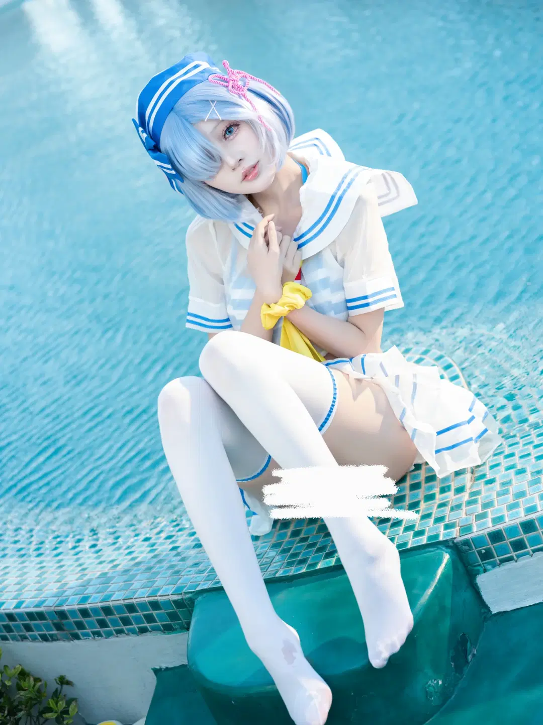 Rem Cosplay: Aqua-blue poolside sailor suit and white stockings summer portrait by 青屿丶 - Image 11