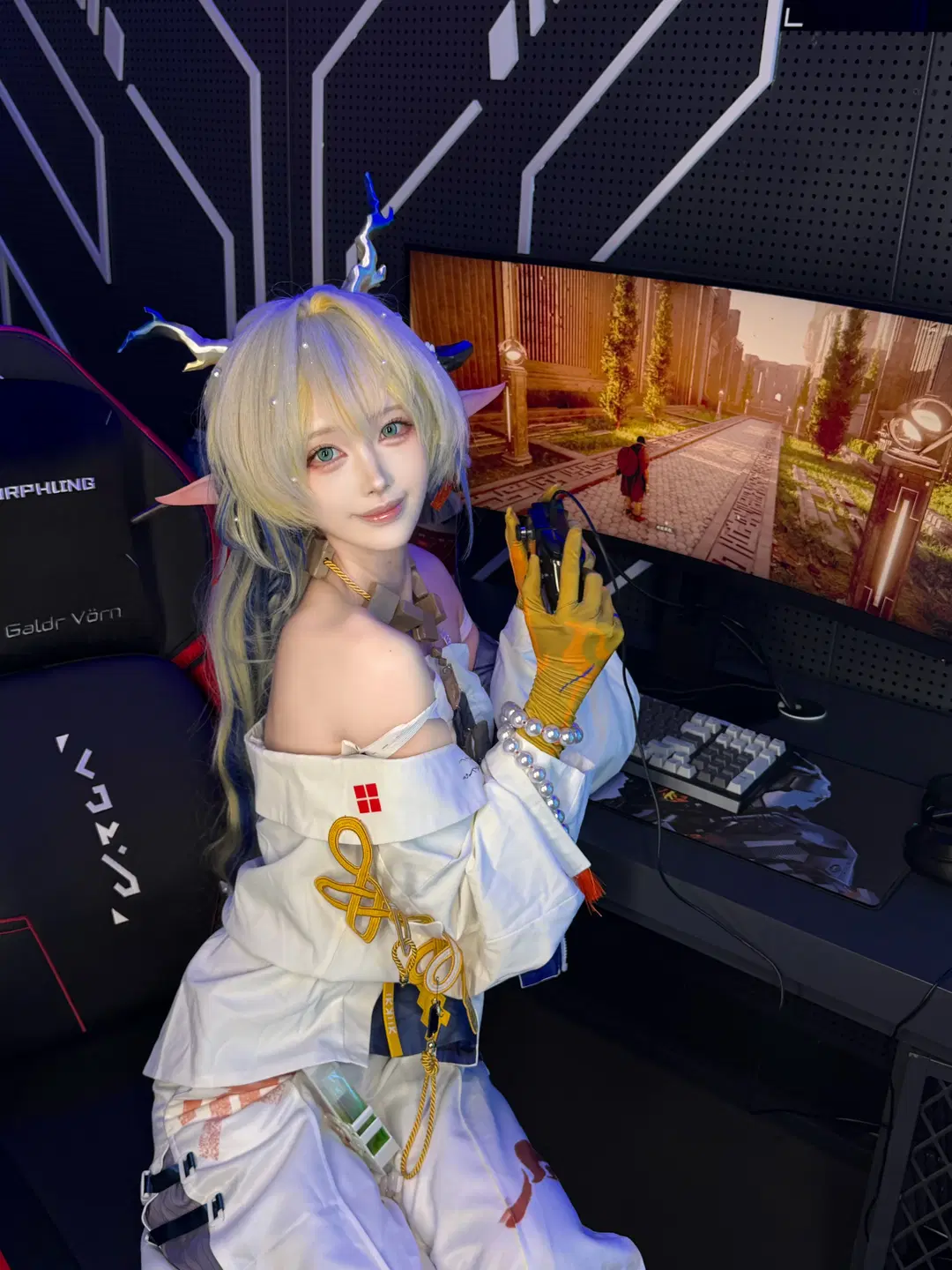 【シュウ コスプレ】アークナイツの歳一家がチャイナジョイで大型スクリーン選び - 懒塔塔💤 - 2枚目