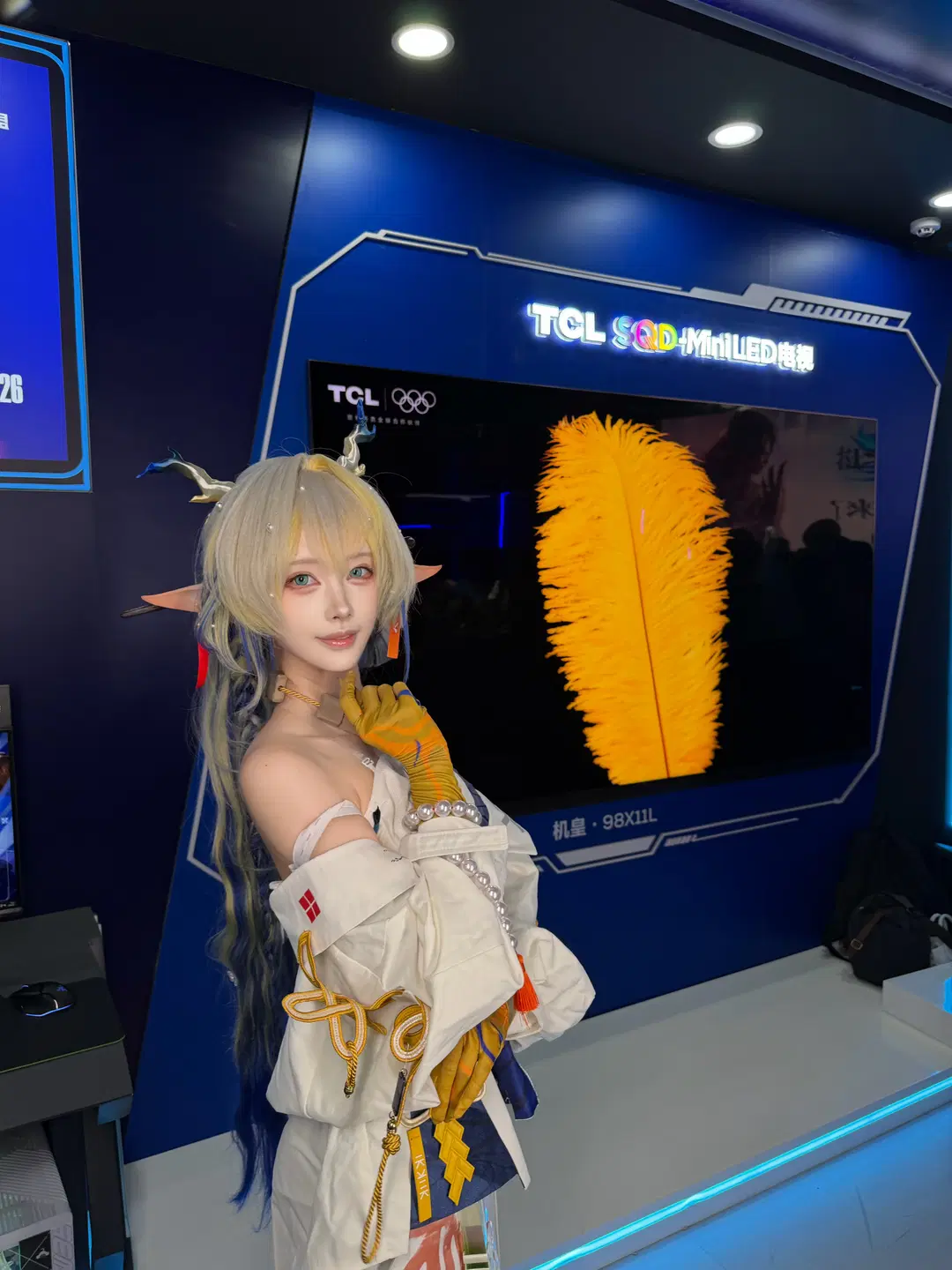 【シュウ コスプレ】アークナイツの歳一家がチャイナジョイで大型スクリーン選び - 懒塔塔💤 - 6枚目