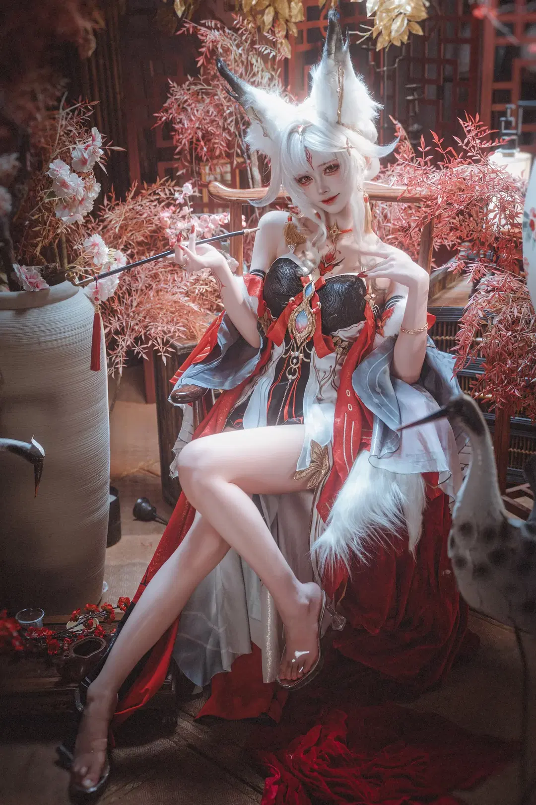 【心月狐cos】鸣潮心月狐红枫场景的氛围感演绎 - 懒塔塔💤 - 第4张