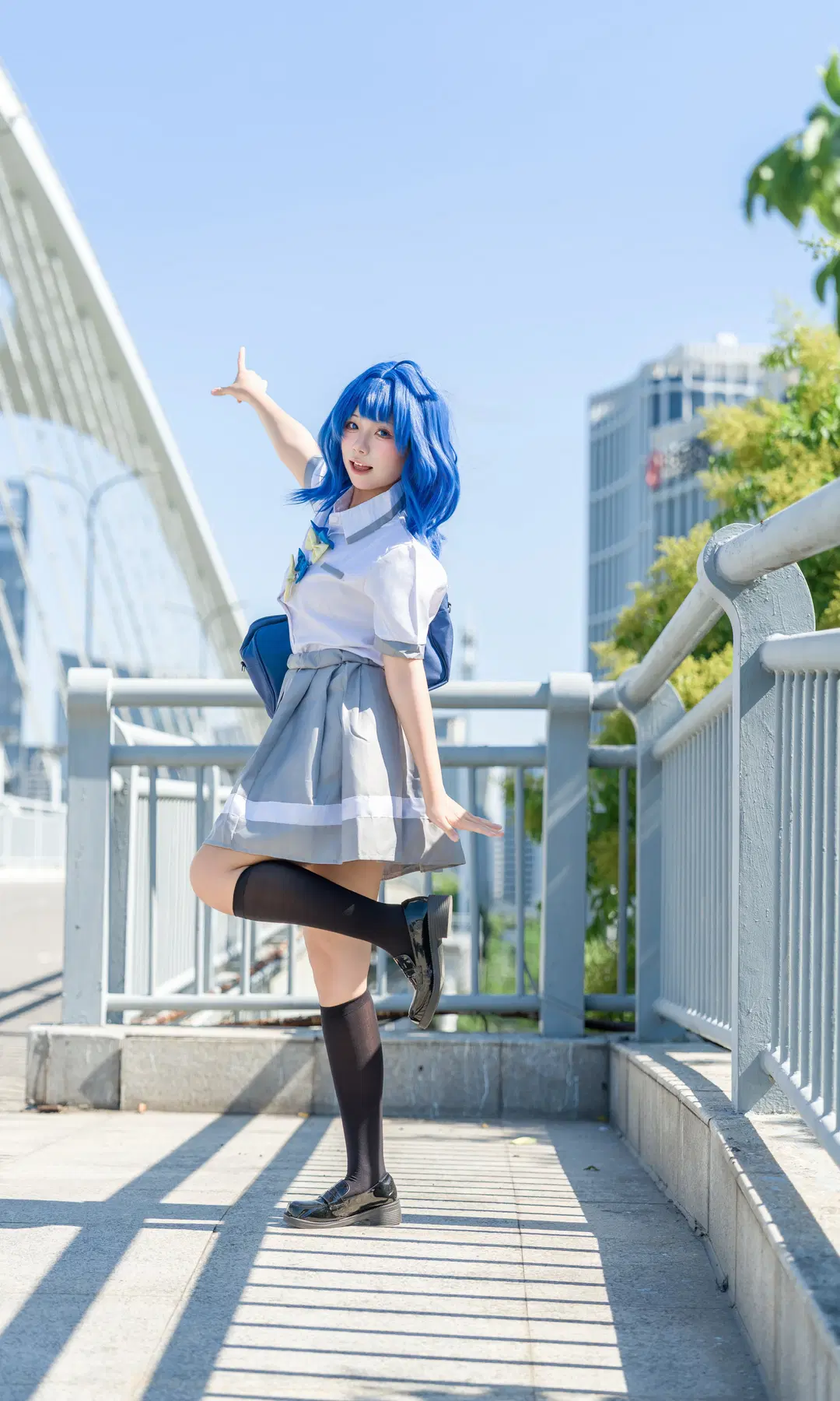 【八奈見杏菜cos】敗犬女主太多了！陽光天橋制服打卡