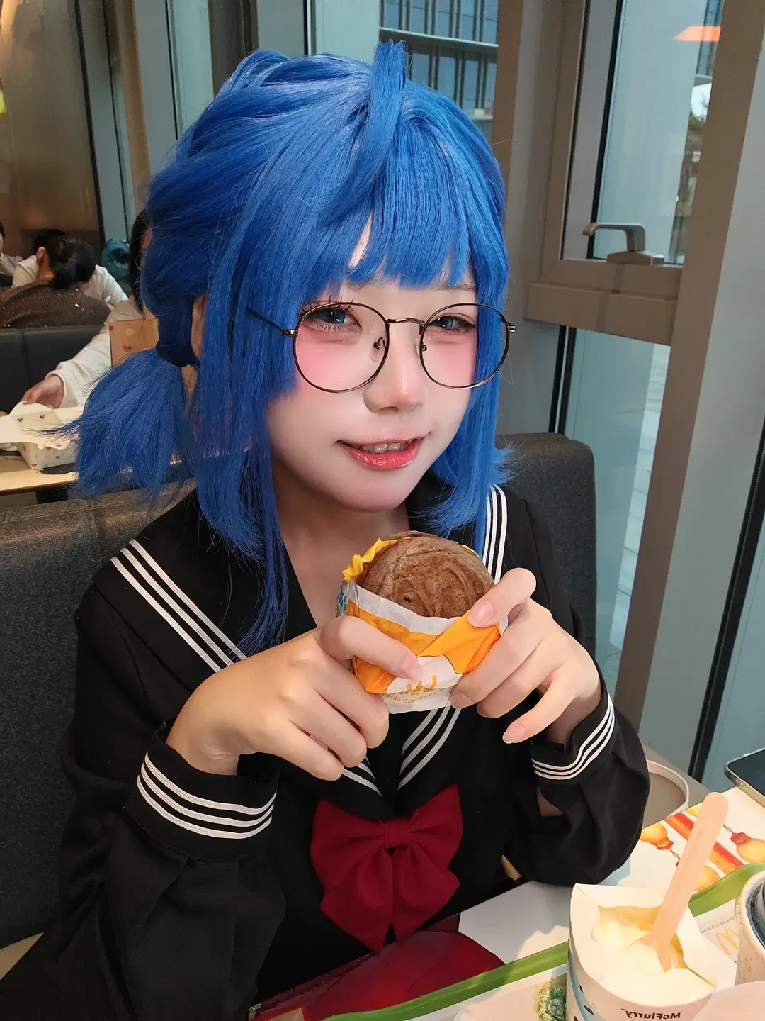 八奈见杏菜cos, 败犬女主太多了, 水手服cos, 老八秘制小汉堡, 麦当劳拍照