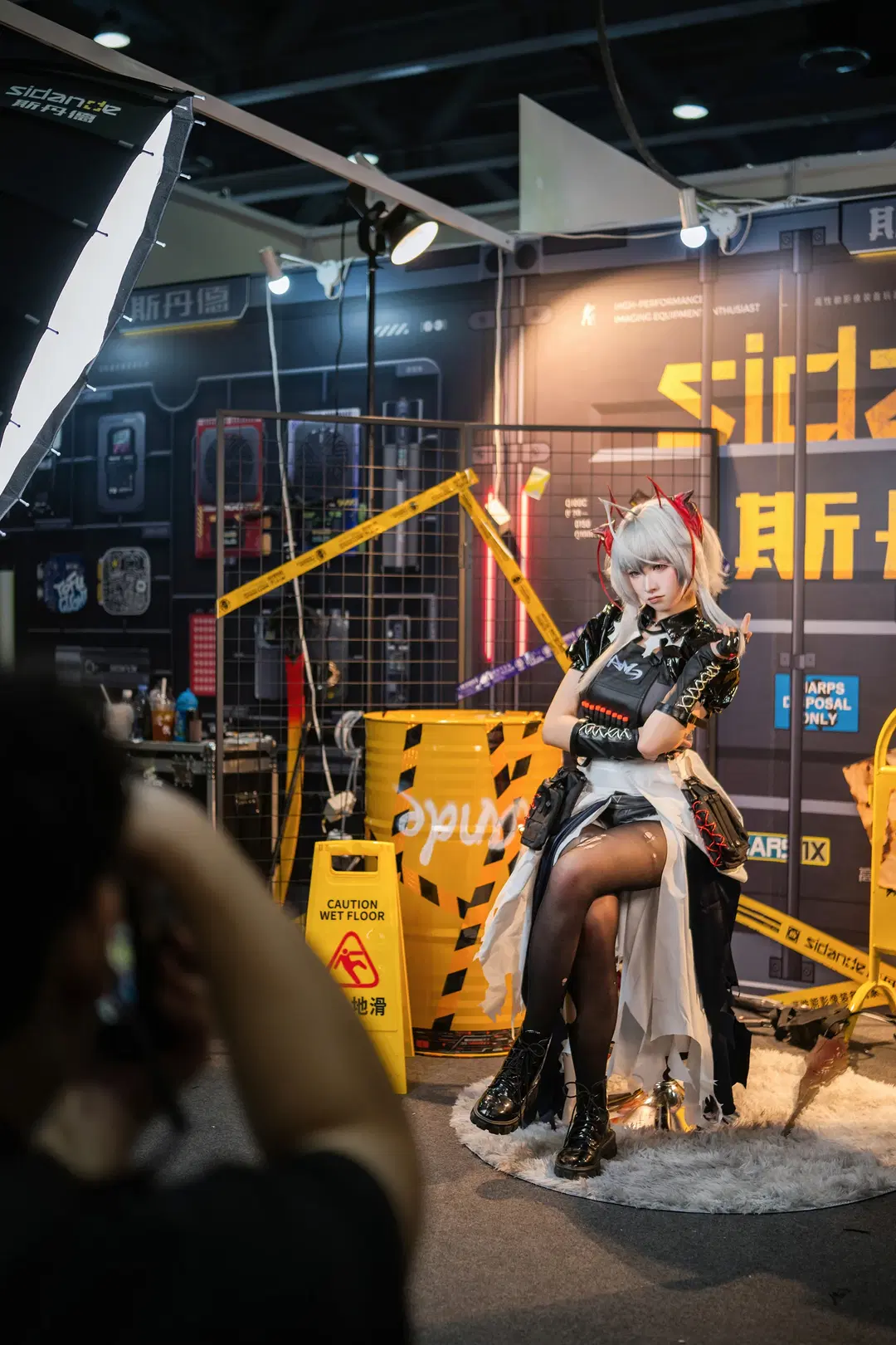 [Wishadel cosplay] Tactical Techwear Style in Arknights by 爱用富士的牛牛 - Image 6