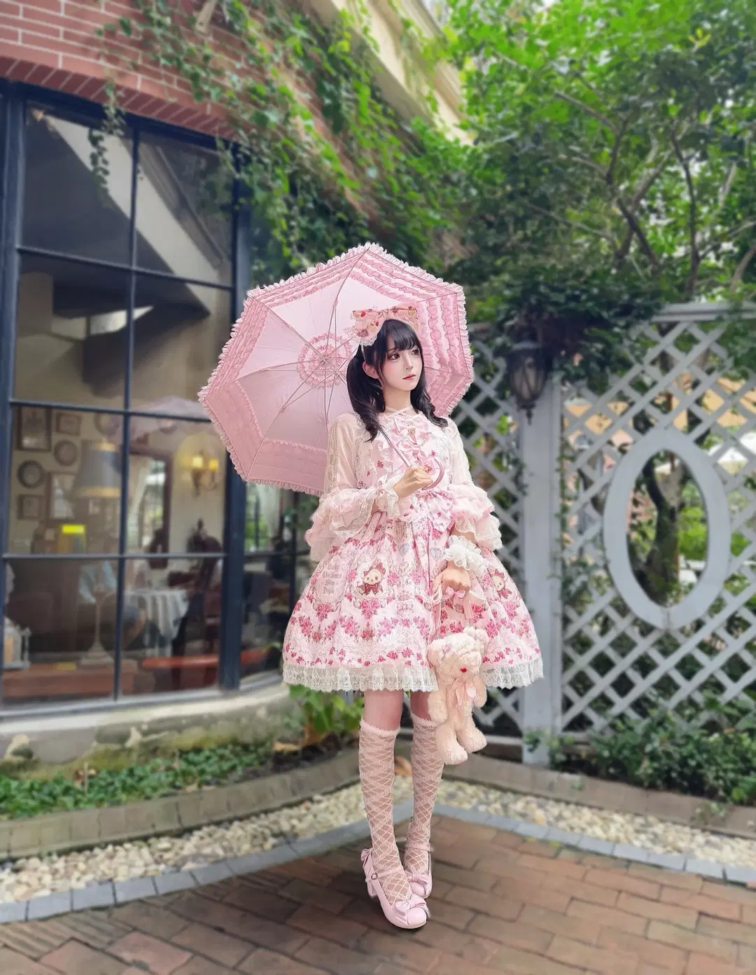 双马尾, Lolita穿搭, 粉色洋装, 菱格丝袜, 复古花园