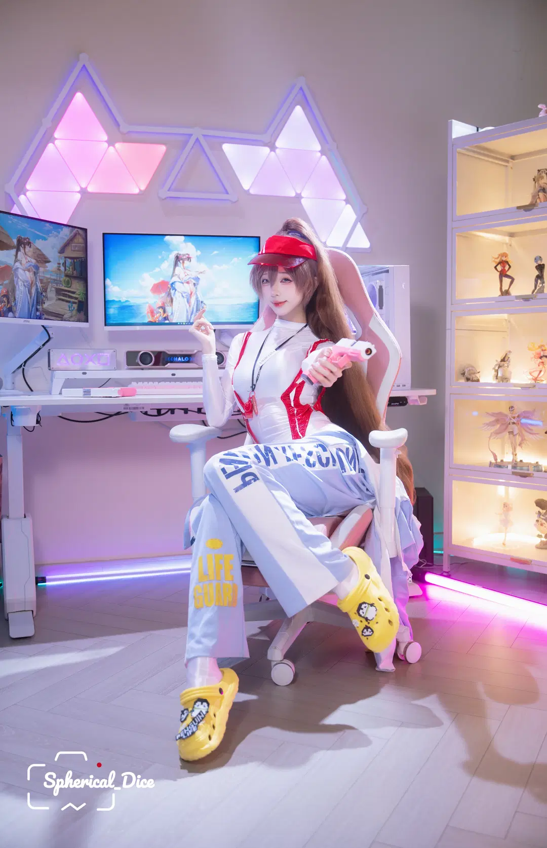 【玛律恰娜cos】胜利女神NIKKE的夏日海防线 - 圆形骰子 - 第2张
