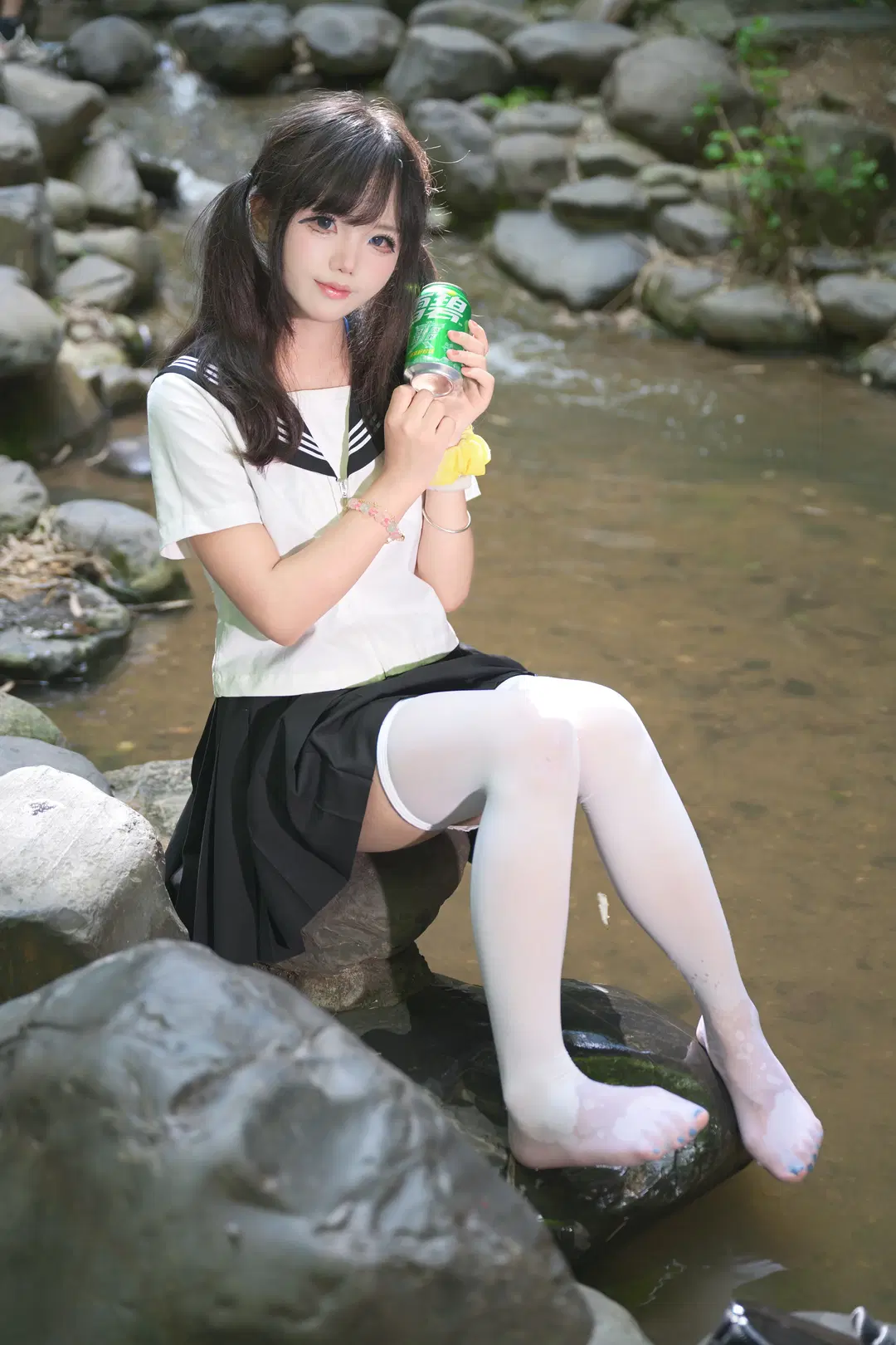 少女感, JK制服, 夏日写真, 白丝, 溪流拍照