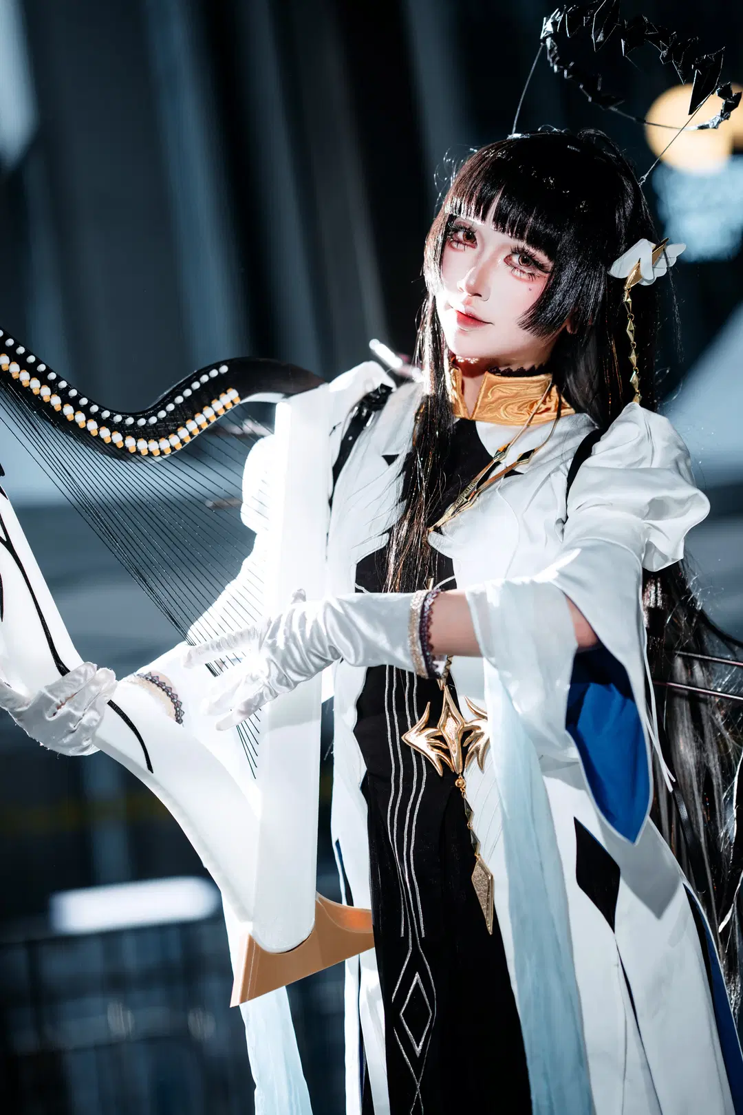 [Arknights cosplay] CICF Convention Live Recap: The Collision of Black, White, Gold Aesthetics and the Harp by zbw-满满满满 - Image 4