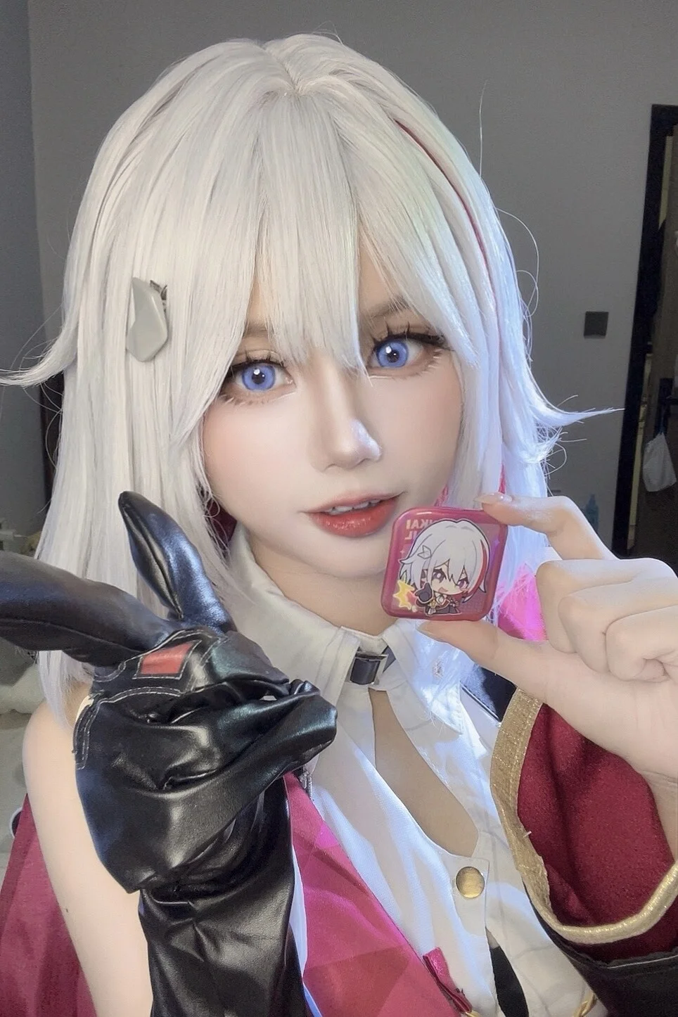 [Topaz cosplay] Honkai: Star Rail's Elite Senior Manager by 屁啦小平 - Image 3