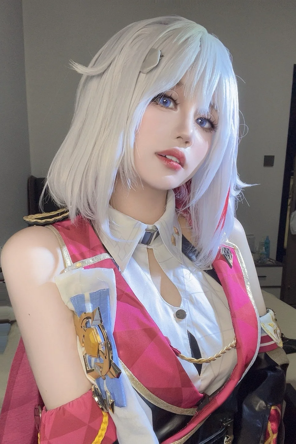 [Topaz cosplay] Honkai: Star Rail's Elite Senior Manager by 屁啦小平 - Image 4