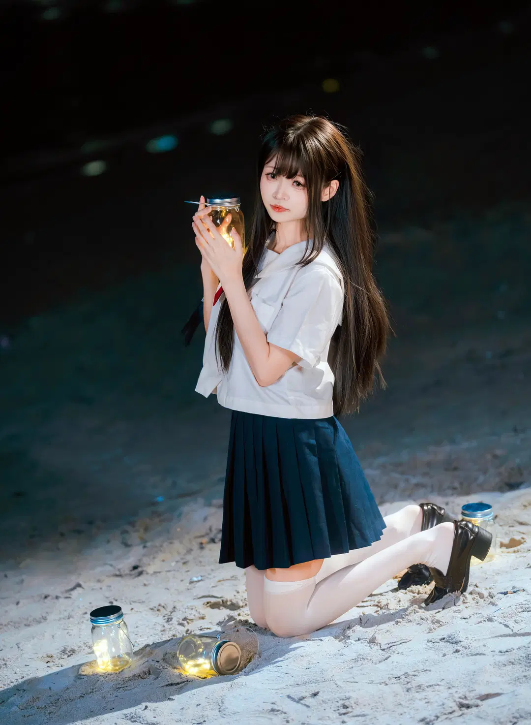 JK uniform photoshoot at the night beach: A lantern-holding girl gazing at the sea maxes out atmospheric vibes by 小红帽 - Image 4