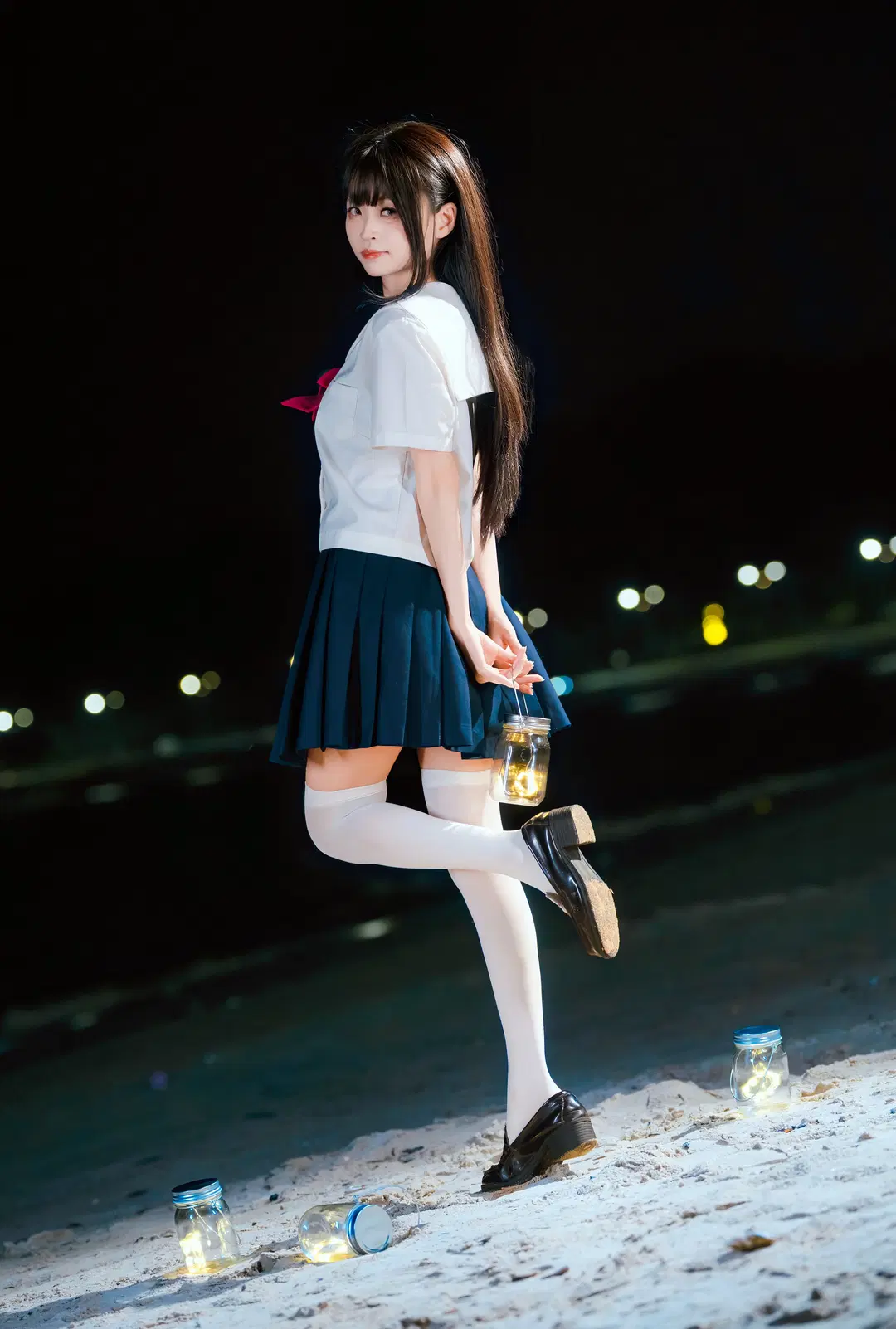 JK uniform photoshoot at the night beach: A lantern-holding girl gazing at the sea maxes out atmospheric vibes by 小红帽 - Image 5