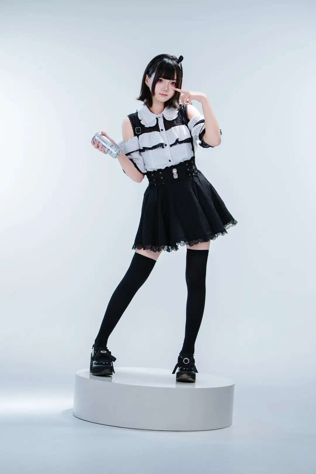 Japanese-Style Lace Outfit & Ryousankata Outfit: White Studio Photoshoot Log by 小红帽 - Image 3