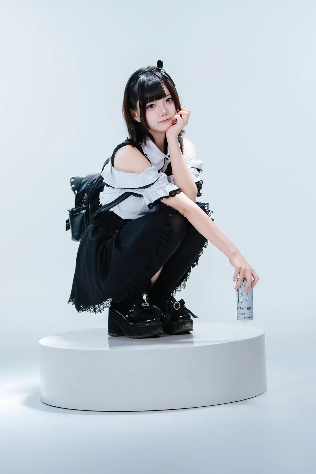 Japanese-Style Lace Outfit & Ryousankata Outfit: White Studio Photoshoot Log by 小红帽 - Image 4