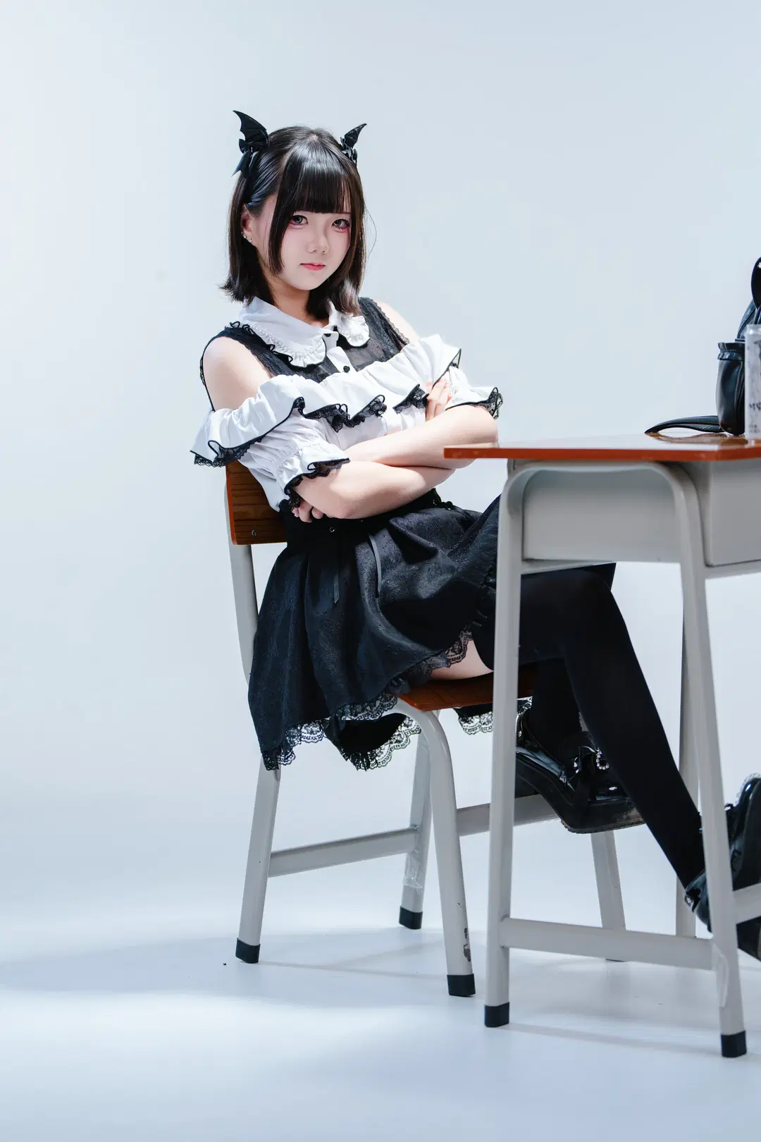 Japanese-Style Lace Outfit & Ryousankata Outfit: White Studio Photoshoot Log by 小红帽 - Image 5