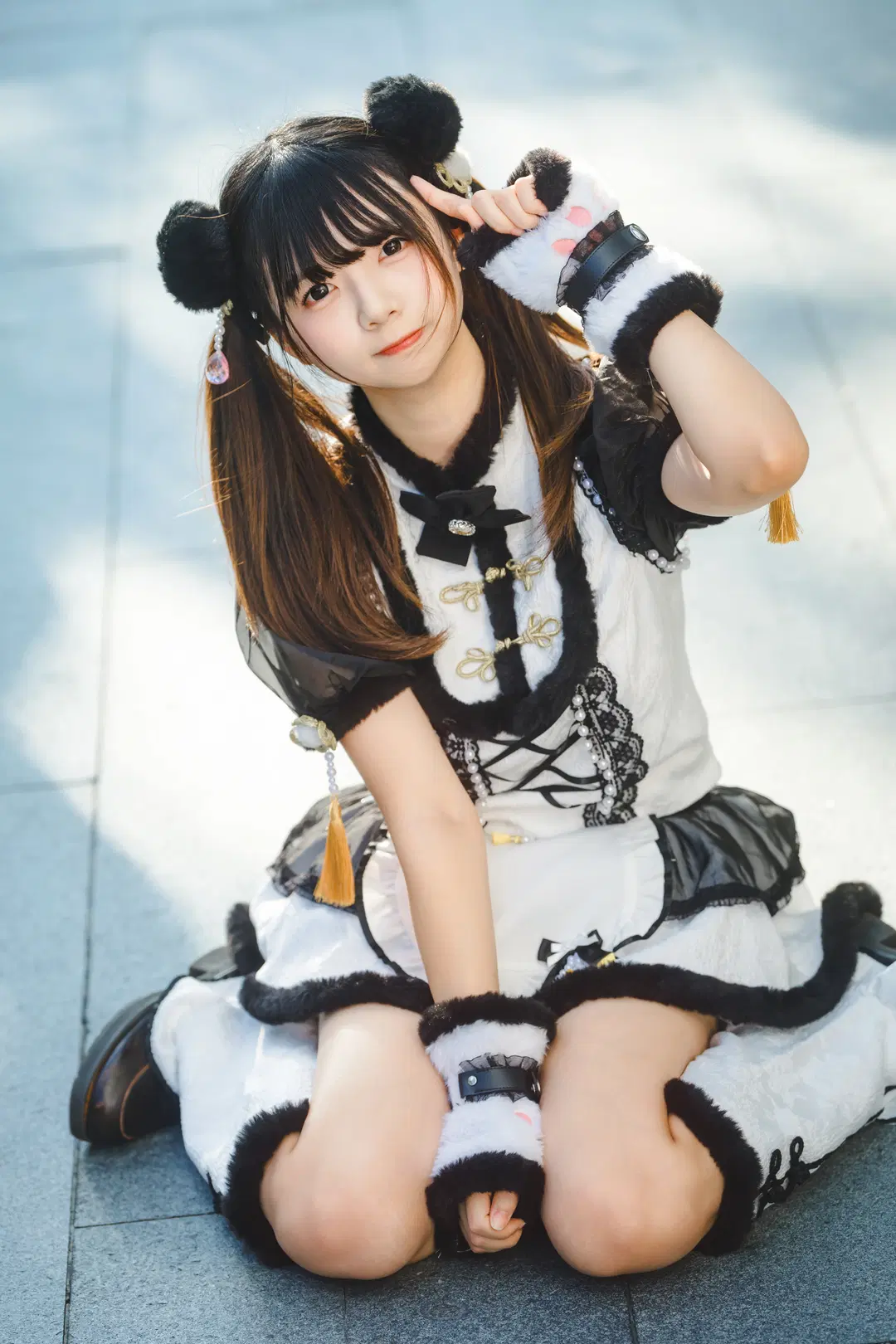 Panda Cheongsam Convention Return Photos: This Black & White Plush Outfit is Stunning by 小红帽 - Image 6