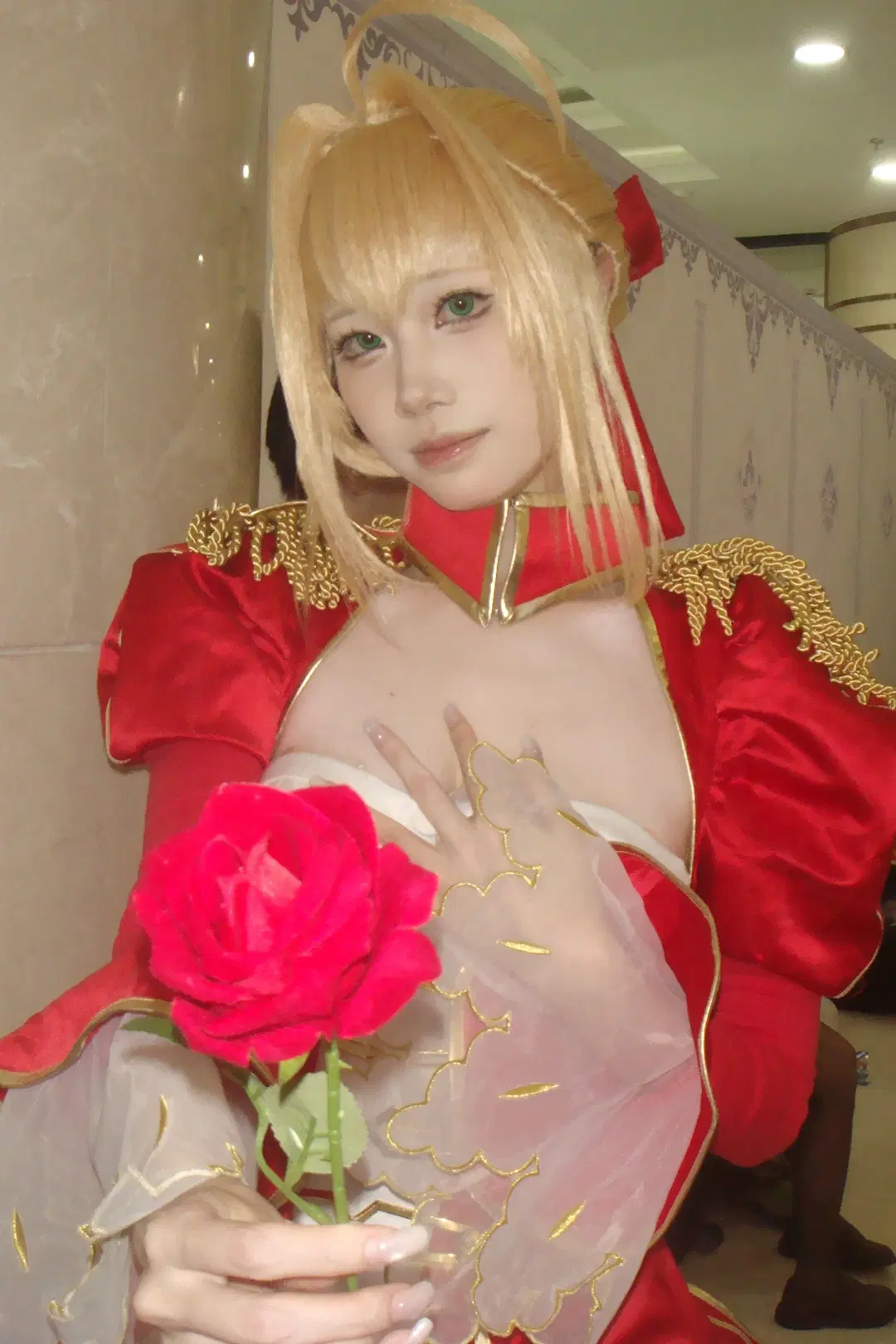 少女暴君, Fate/Grand Order, ネロ コスプレ, FGO Fes 2026, 赤いドレスのコスプレ