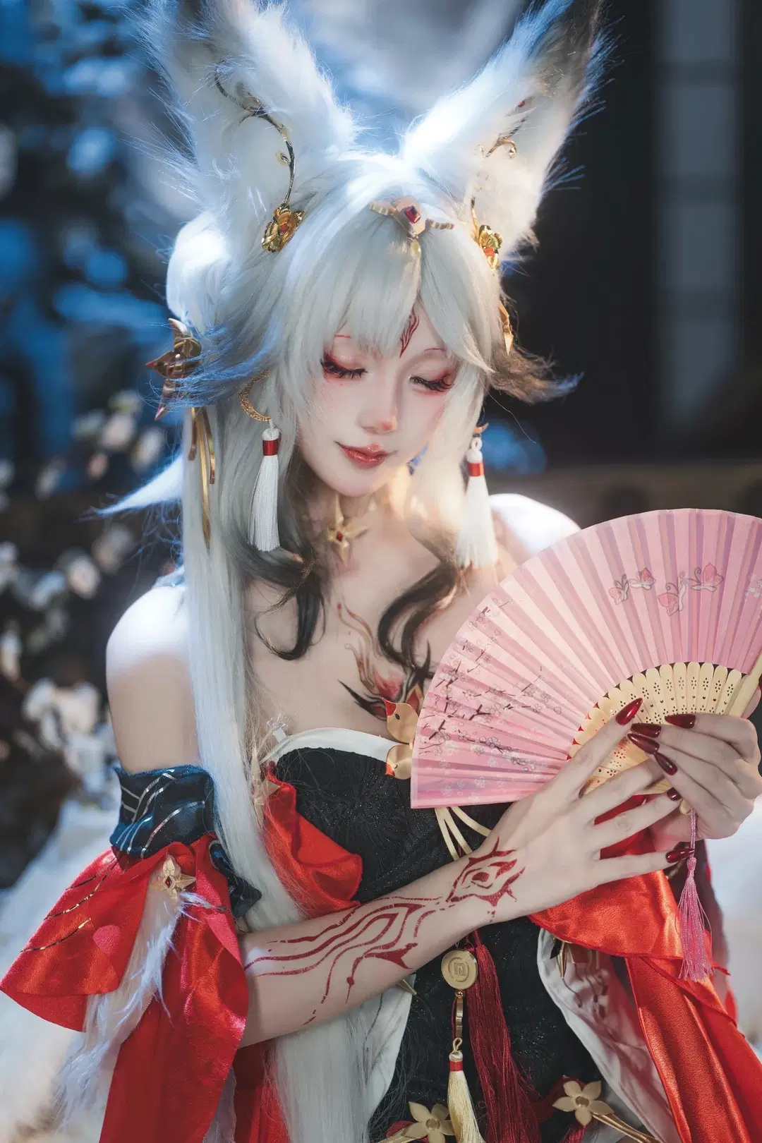 【心月狐cos】鳴潮心月狐，月下紅妝與狐耳白髮的碰撞 - 是夙卿呀 - 第10張