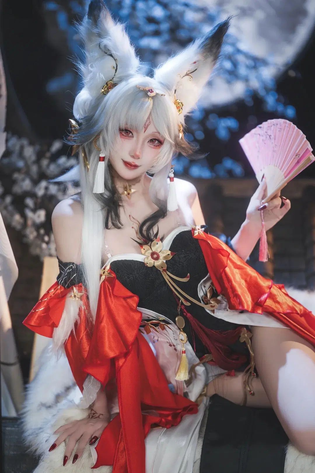 【心月狐cos】鳴潮心月狐，月下紅妝與狐耳白髮的碰撞 - 是夙卿呀 - 第12張