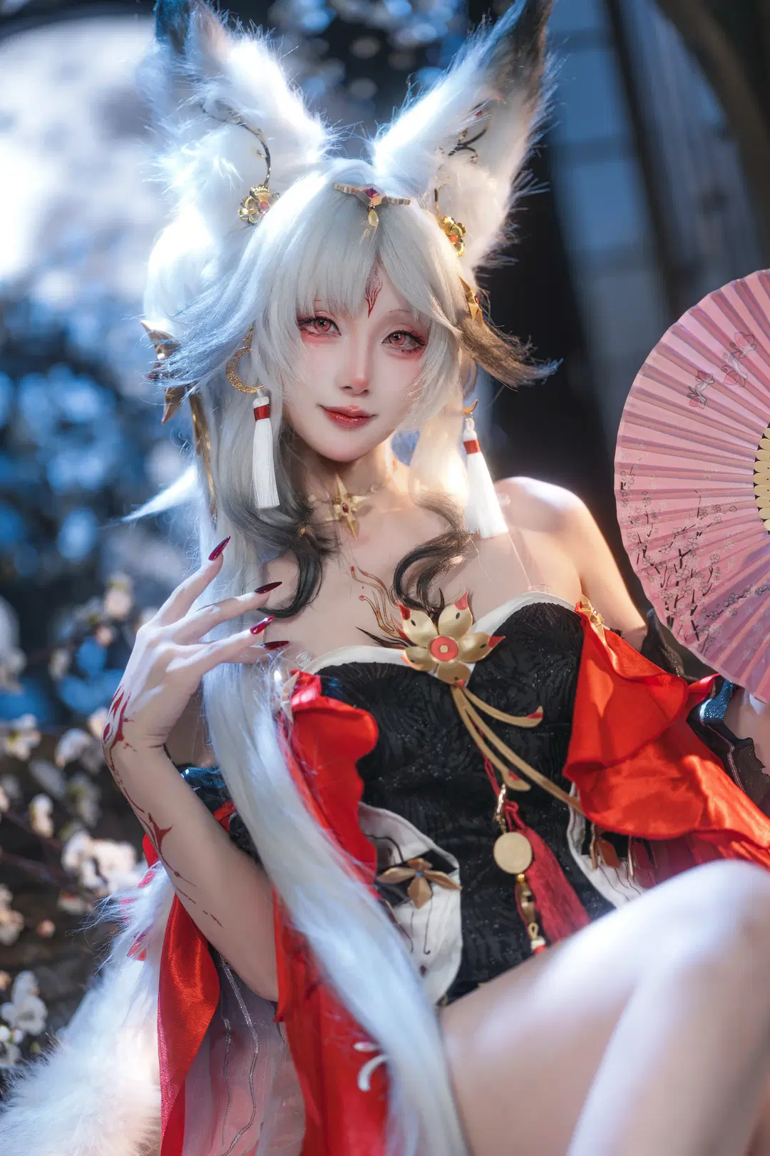 【心月狐cos】鳴潮心月狐，月下紅妝與狐耳白髮的碰撞 - 是夙卿呀 - 第17張