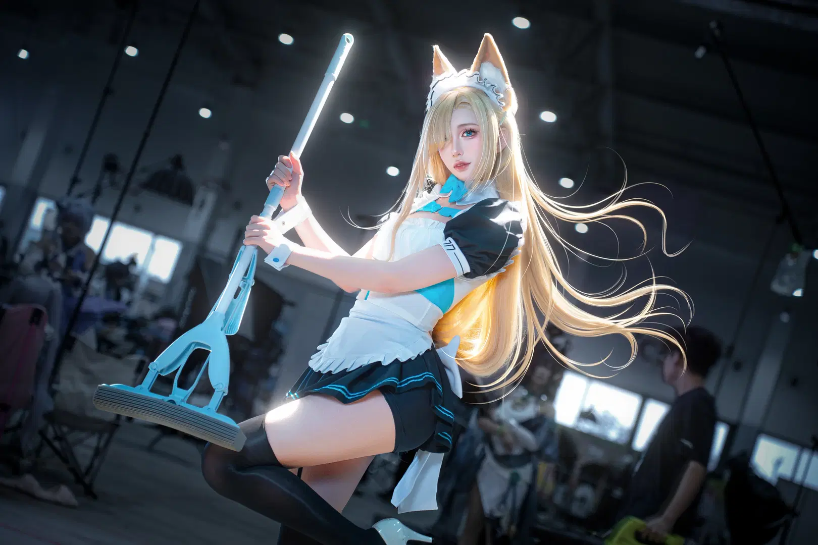 【アスナ コスプレ】ブルーアーカイブのメイド服姿のゴールデンレトリバーのイベント現場記録 - 兎 - 3枚目