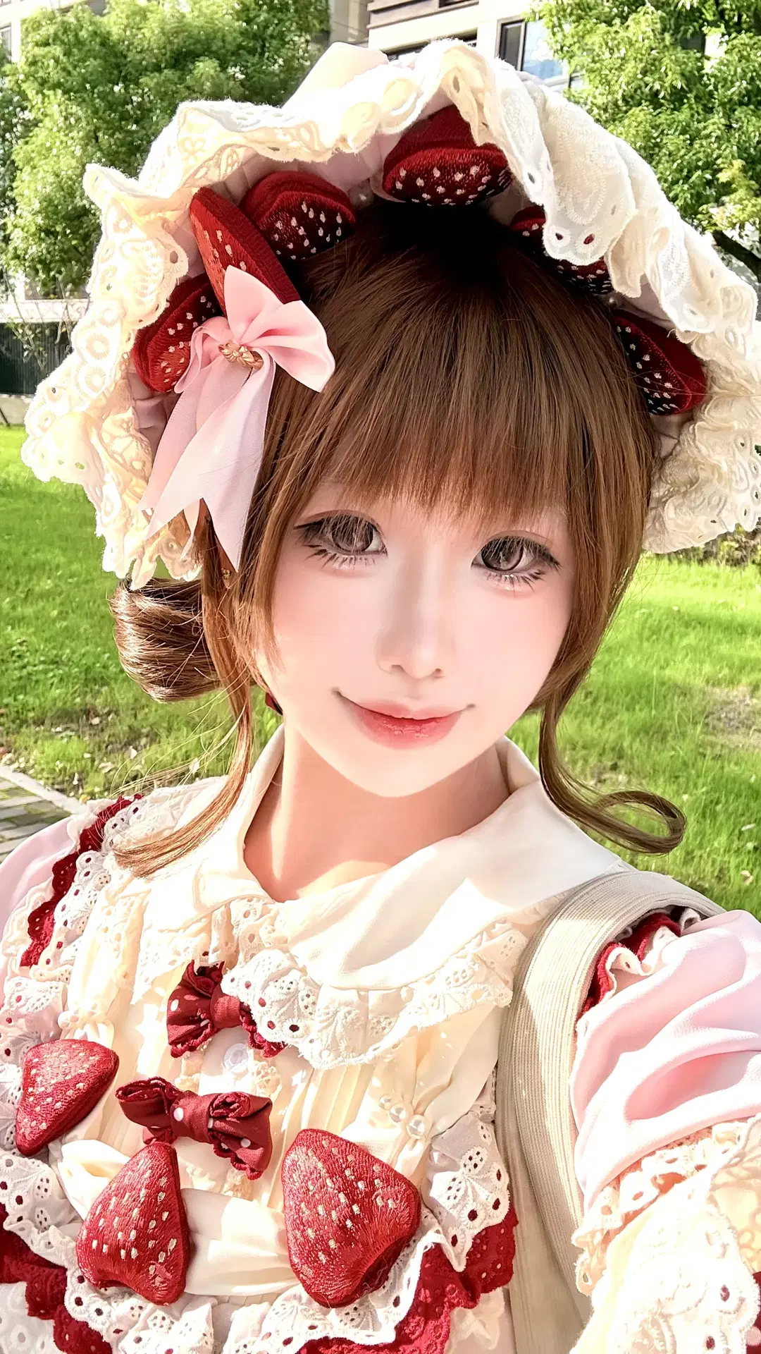 屋外写真, ロリータ, ロリータ・ファッション, 甘めコーデ, ストロベリーケーキロリータ