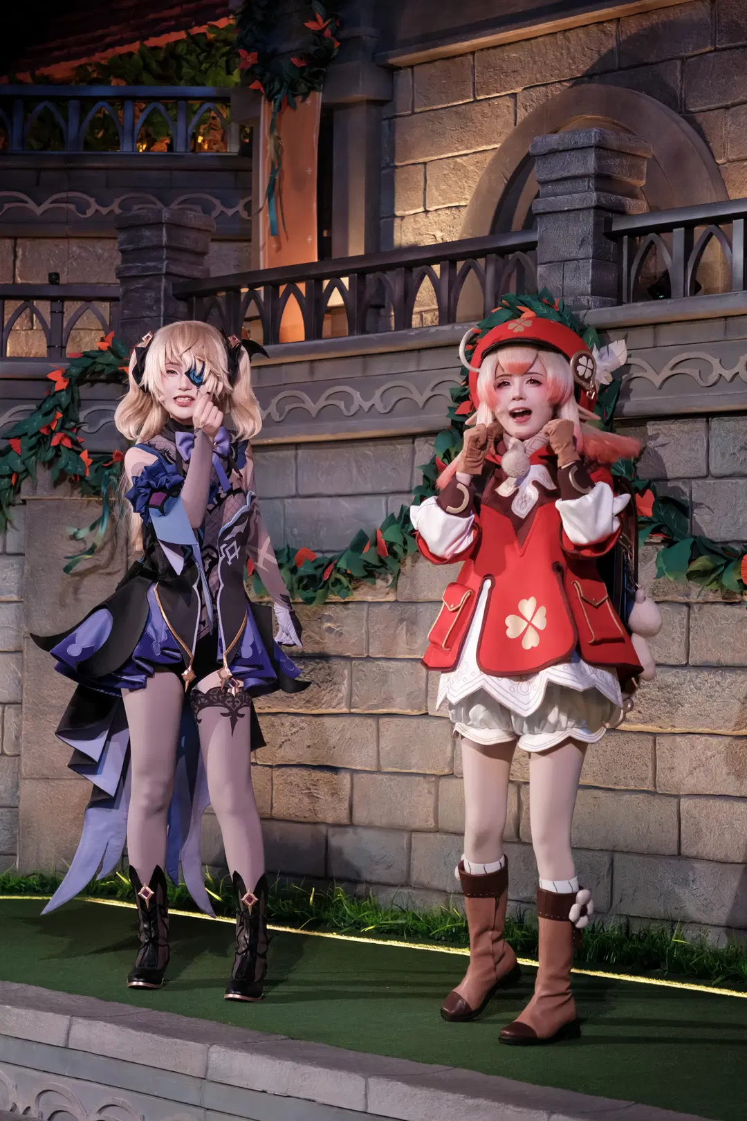 【クレー コスプレ】原神 祝祭のドンドン大作戦、ユニバーサル・スタジオ・北京でフィッシュル コスプレとともに準備中 - 牢友今天拍照了吗 - 4枚目