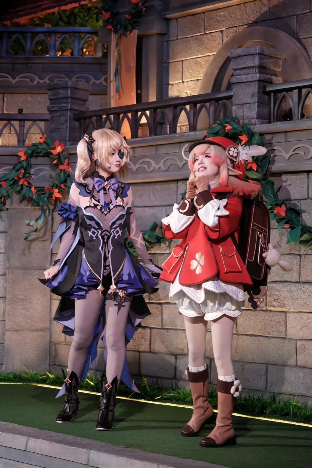 【クレー コスプレ】原神 祝祭のドンドン大作戦、ユニバーサル・スタジオ・北京でフィッシュル コスプレとともに準備中 - 牢友今天拍照了吗 - 5枚目