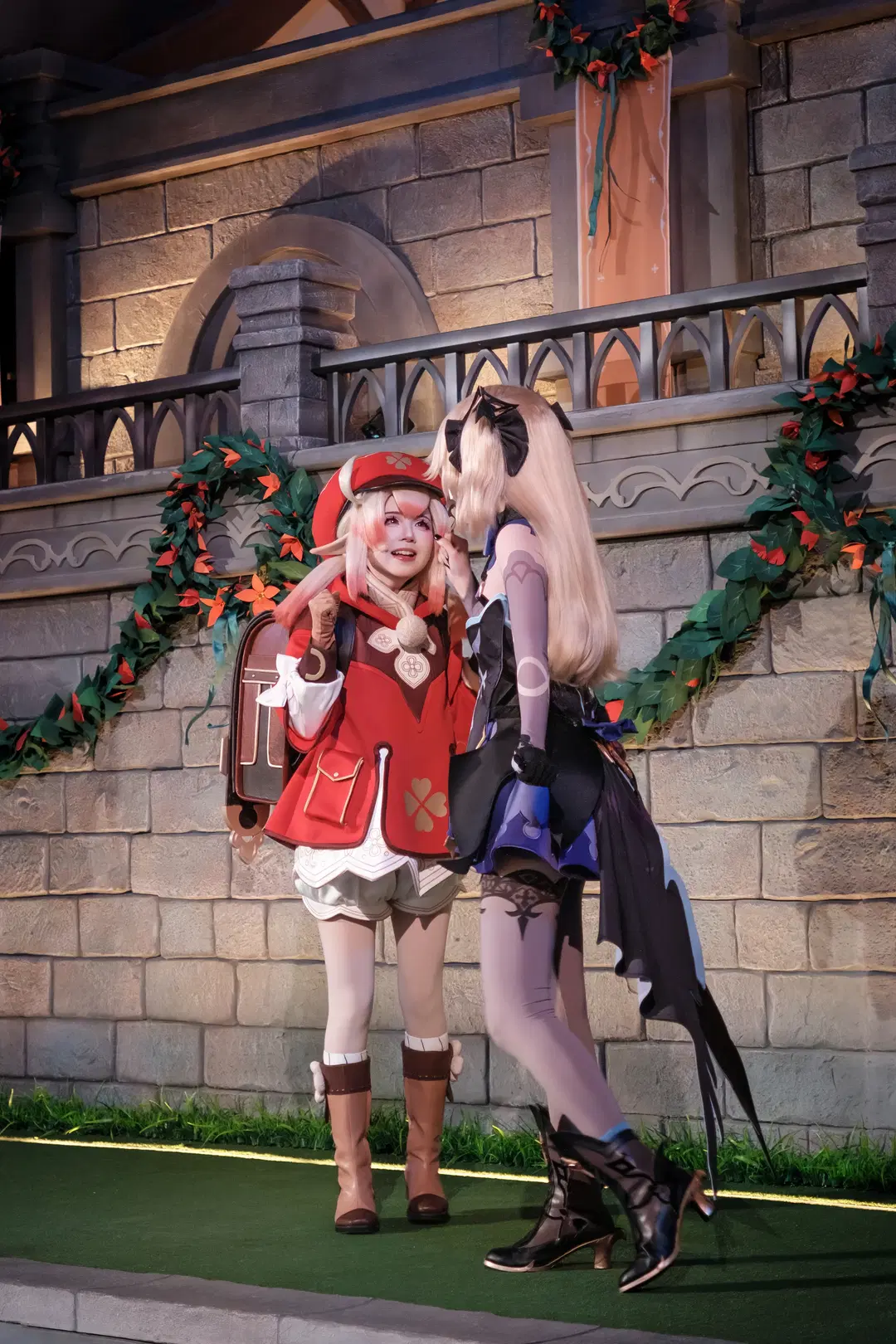 【クレー コスプレ】原神 祝祭のドンドン大作戦、ユニバーサル・スタジオ・北京でフィッシュル コスプレとともに準備中 - 牢友今天拍照了吗 - 7枚目