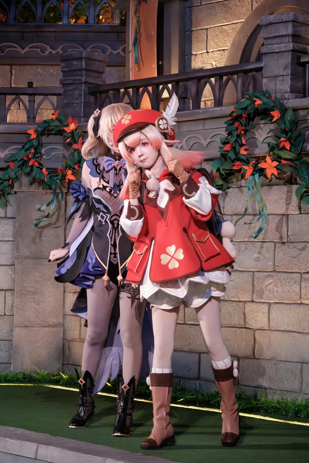 【クレー コスプレ】原神 祝祭のドンドン大作戦、ユニバーサル・スタジオ・北京でフィッシュル コスプレとともに準備中 - 牢友今天拍照了吗 - 8枚目