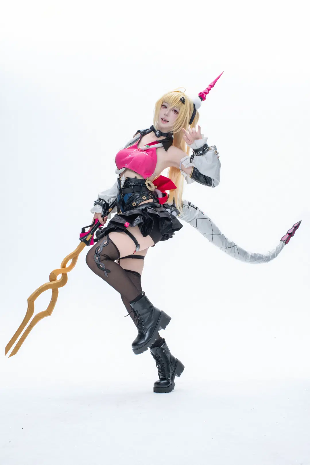 【希希芙cos】绝区零粉黑机能风正片 - 涴辰辰辰辰 - 第3张