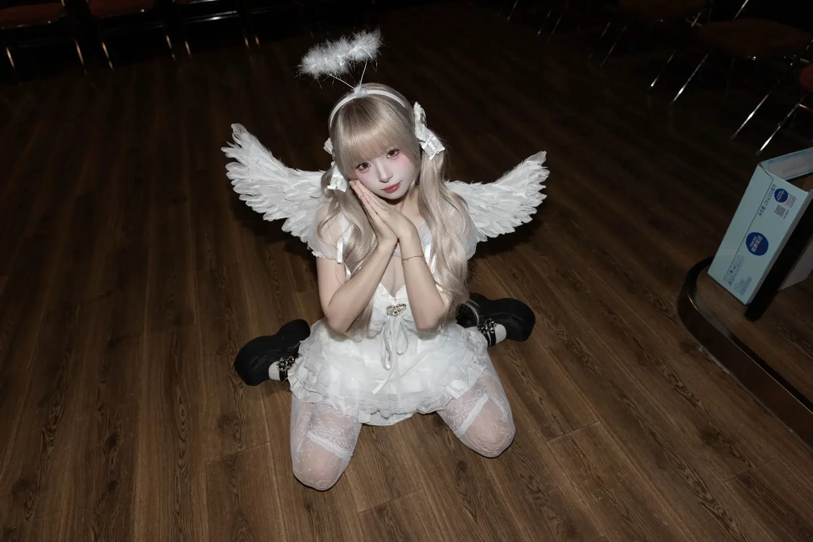Pure white angel styling studio portrait: The divine sense of feathered wings and white lace stockings by 无糖可乐 - Image 9