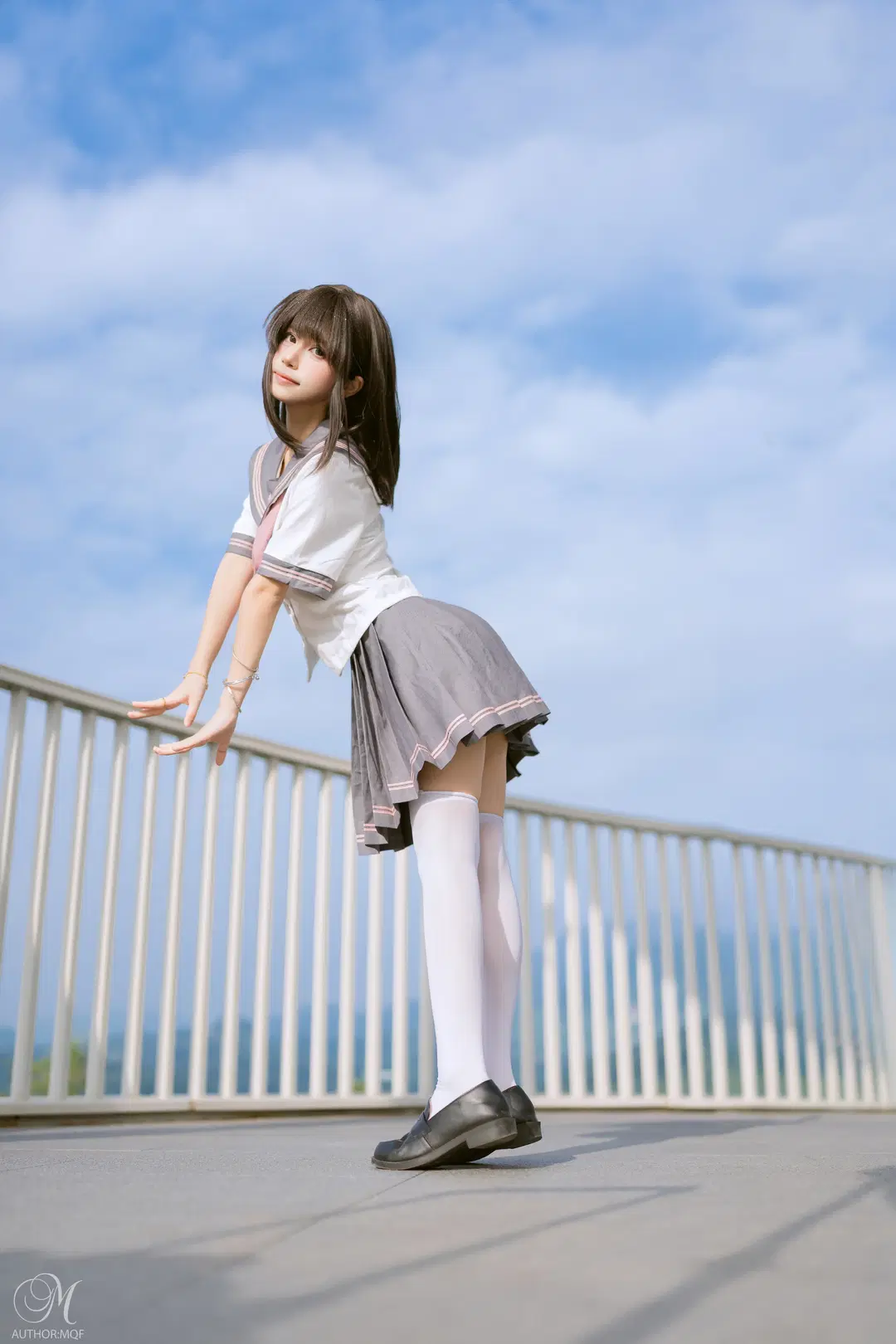 水手服與藍天白雲的適配度滿分 - 默秋风 - 第2張