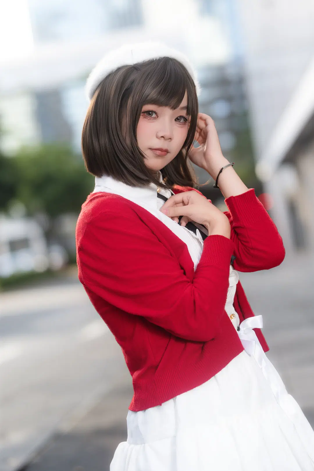 [Megumi Kato Cosplay] Background Heroine Megumi Kato: This Red Cardigan and White Tights Outfit Is Truly Everyday Casual by 喵蛋poi🐾 - Image 5