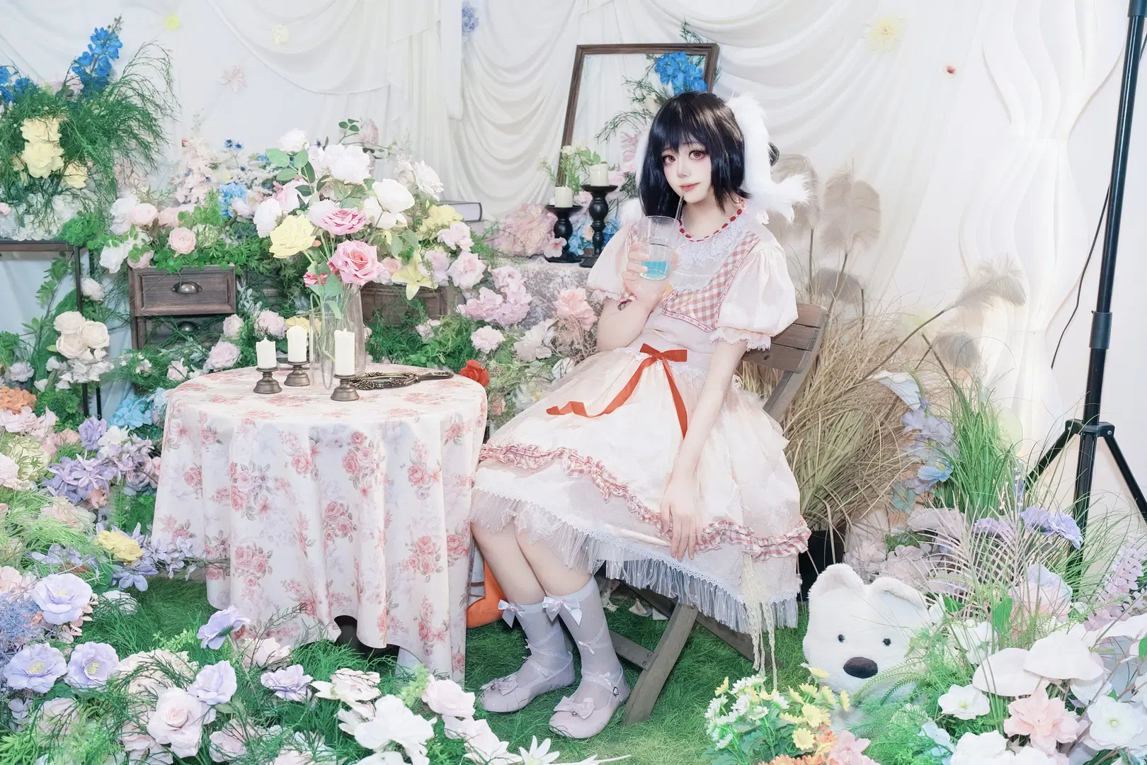 【因幡てゐ コスプレ】『東方Project』幻想の花園に佇む白うさぎ - 屿西奈 - 2枚目