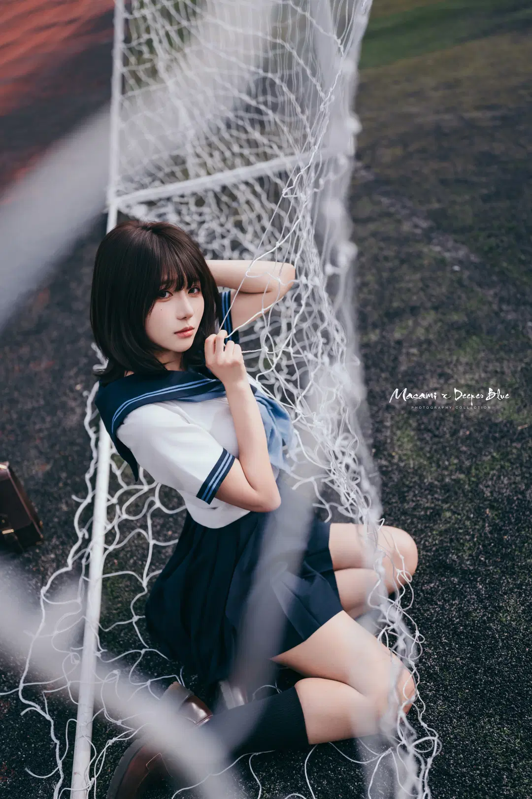 セーラー服とサッカーゴールネット、自然光のポートレートで刻む青春の二次元エモーション - 小蓝同学摄影会 - 5枚目