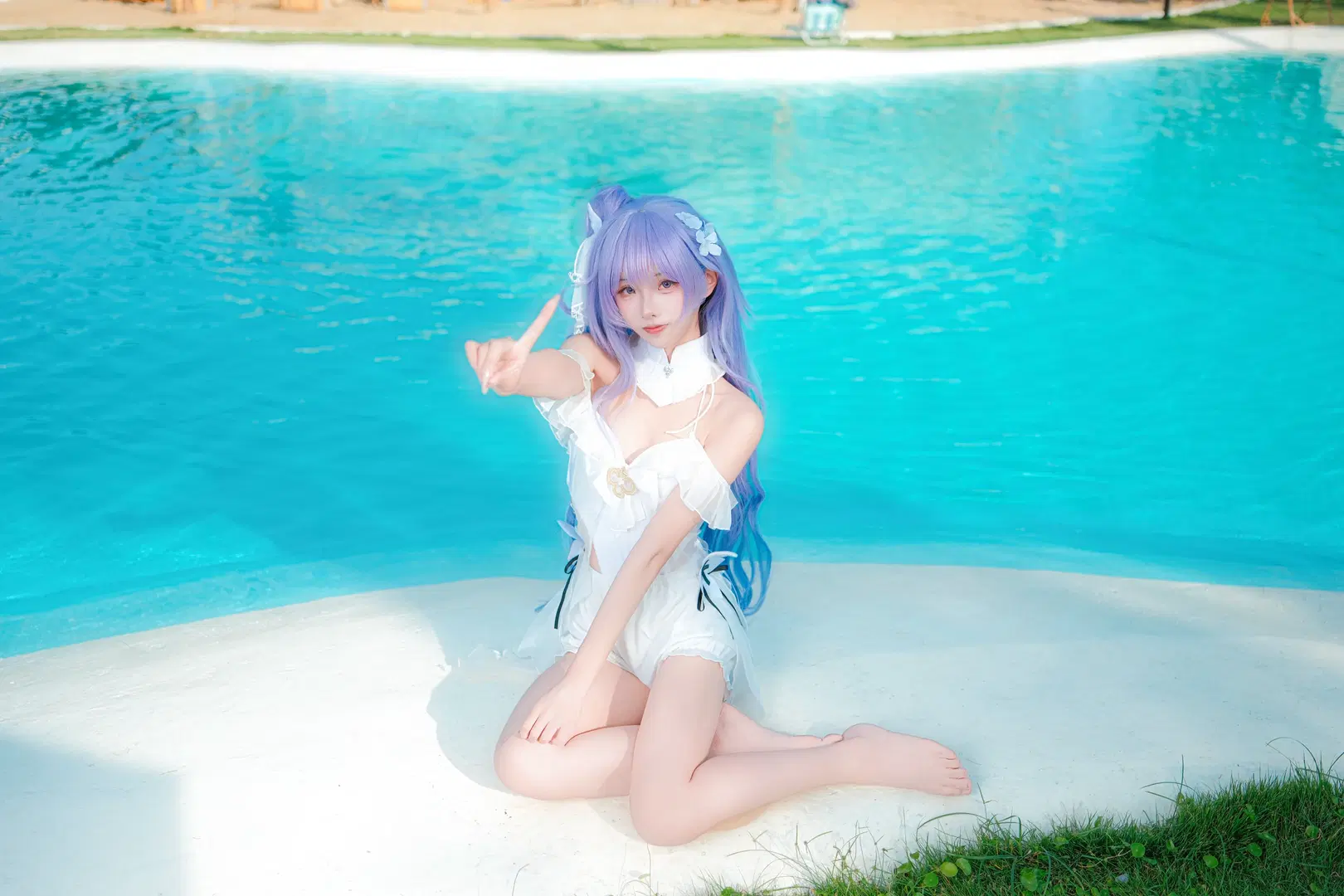 [Unicorn Cosplay] Azur Lane Swimsuit: A Dreamlike Freeze-Frame by the Summer Poolside by 勇者A - Image 3